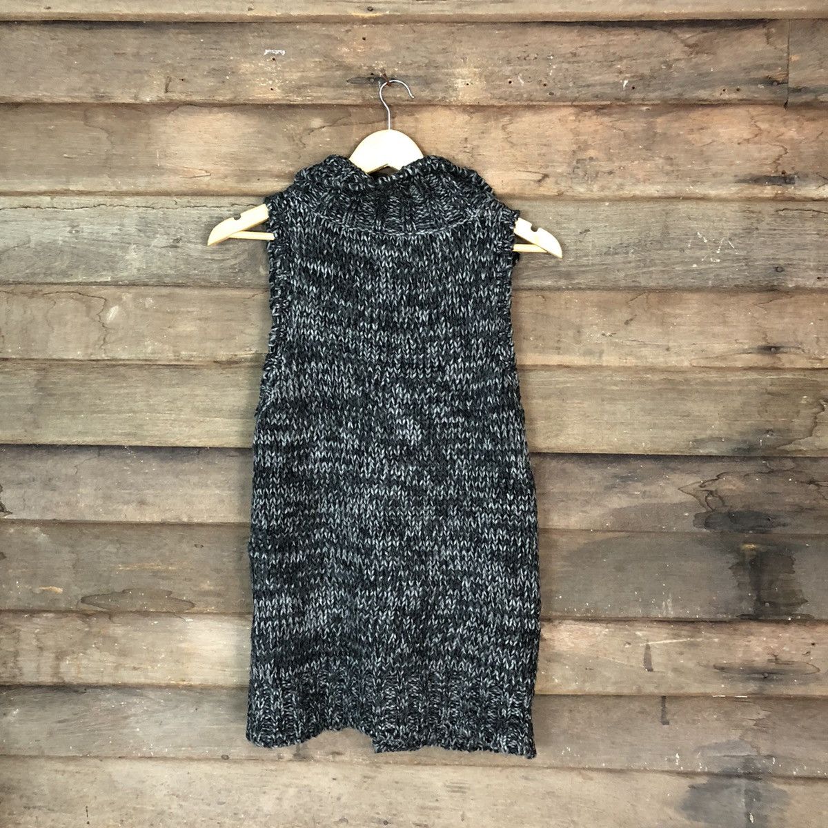 Aran Isles Knitwear Honey Suckie Rose Grey Vest Knitwear #H250 Size US M / EU 48-50 / 2 - 8 Thumbnail