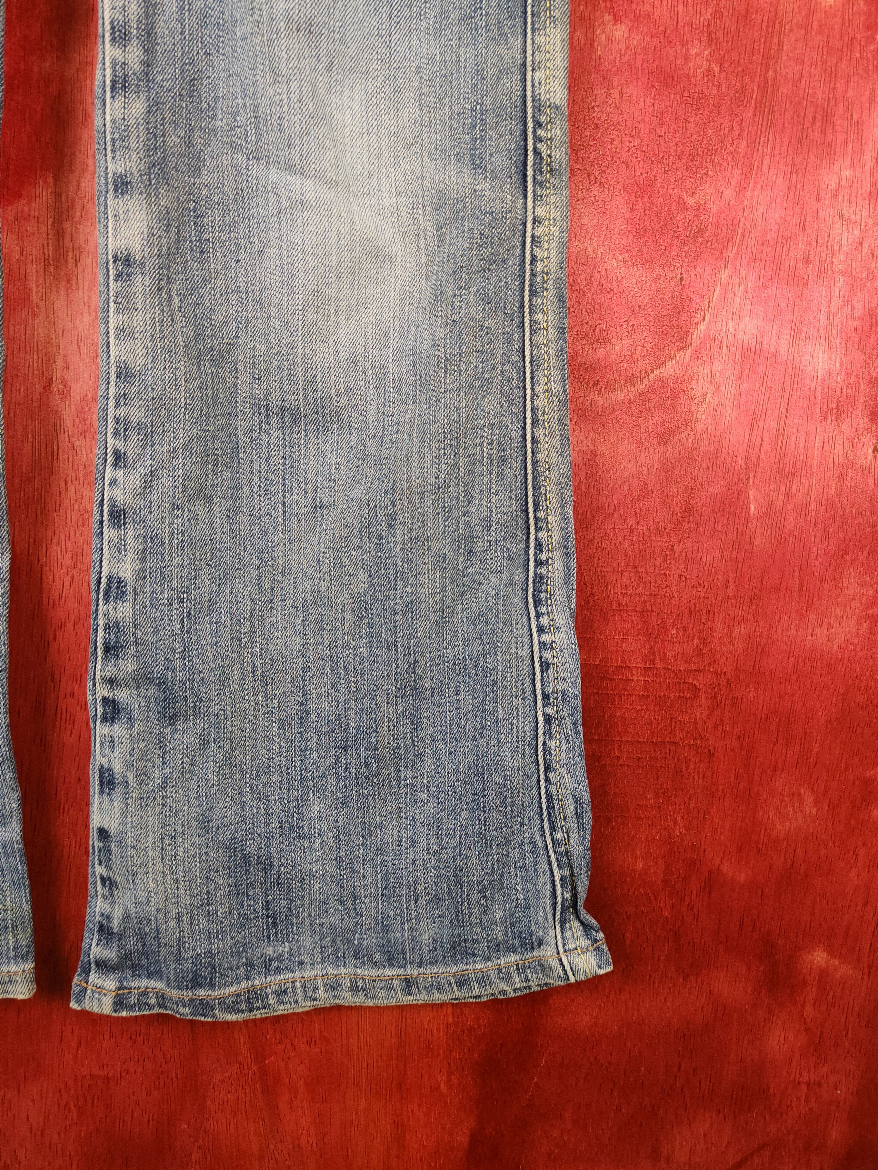 Levi's × Vintage Levi's Lady Style Blue faded jeans vintage Denim #5972 Size 30" / US 8 / IT 44 - 6 Thumbnail