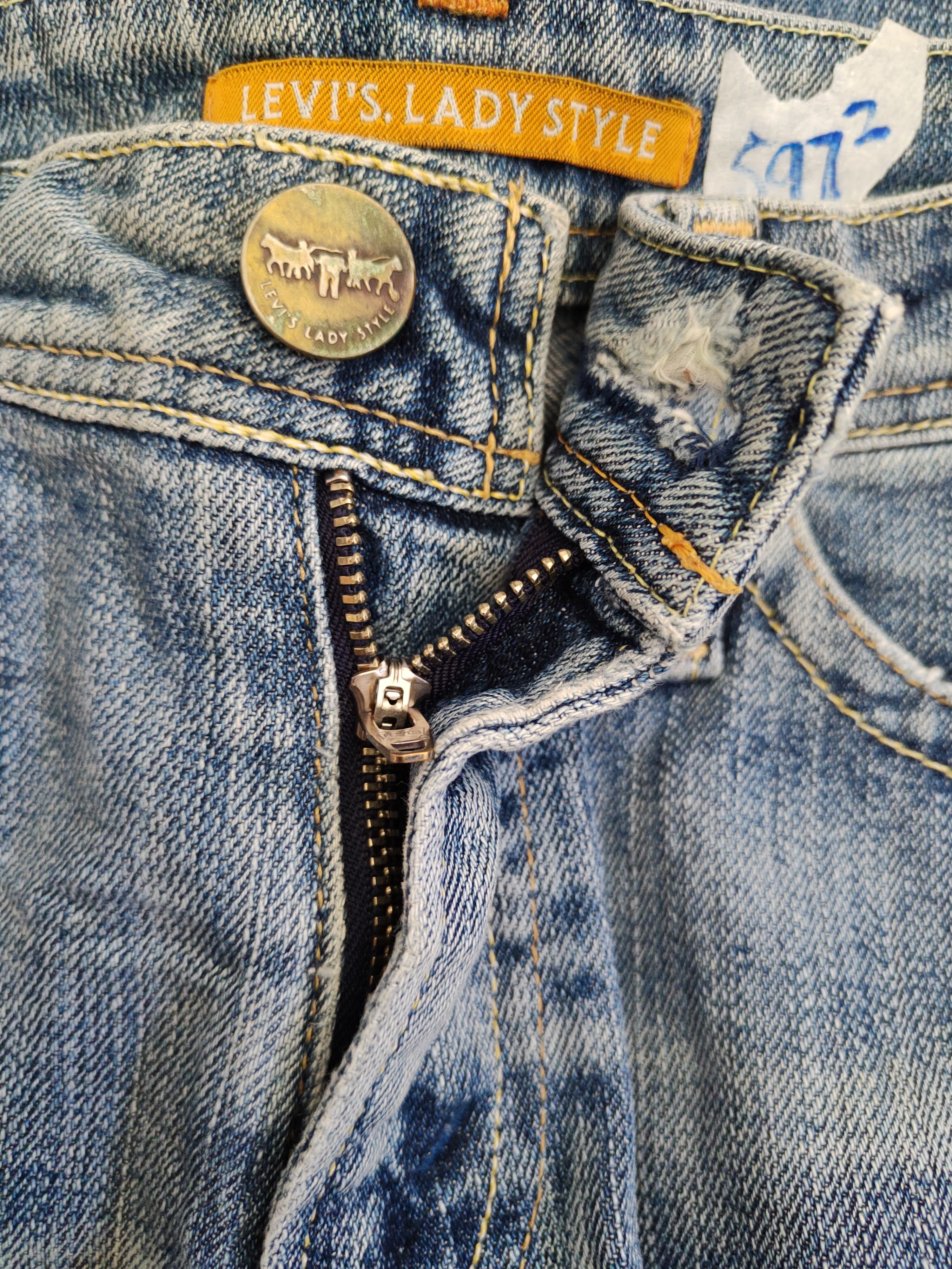 Levi's × Vintage Levi's Lady Style Blue faded jeans vintage Denim #5972 Size 30" / US 8 / IT 44 - 14 Thumbnail