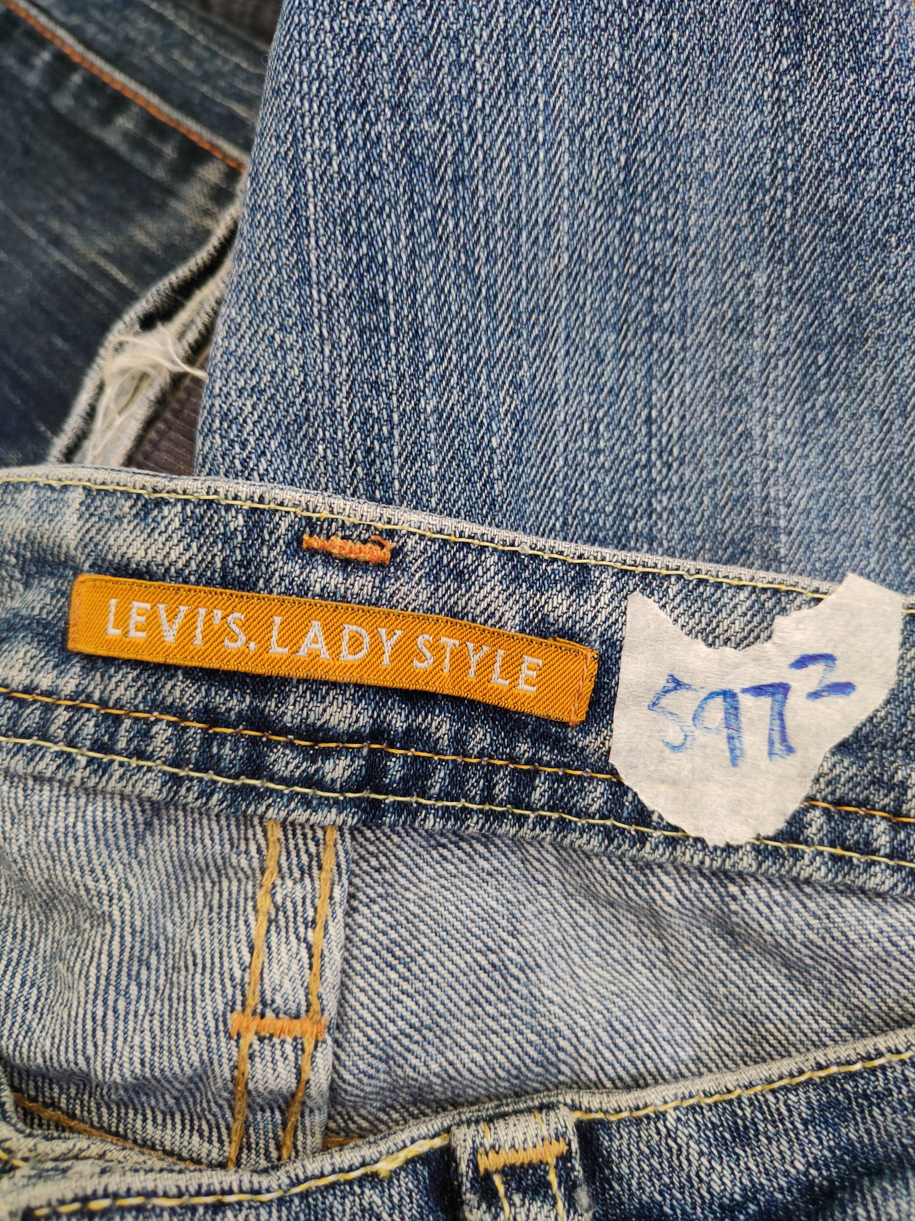 Levi's × Vintage Levi's Lady Style Blue faded jeans vintage Denim #5972 Size 30" / US 8 / IT 44 - 16 Thumbnail