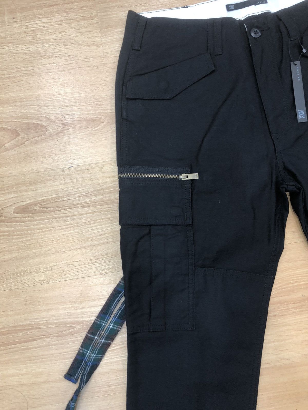 Japanese Brand Japanese FOUR Parachute Cargo Pants Multipocket Bondage Size US 32 / EU 48 - 4 Thumbnail