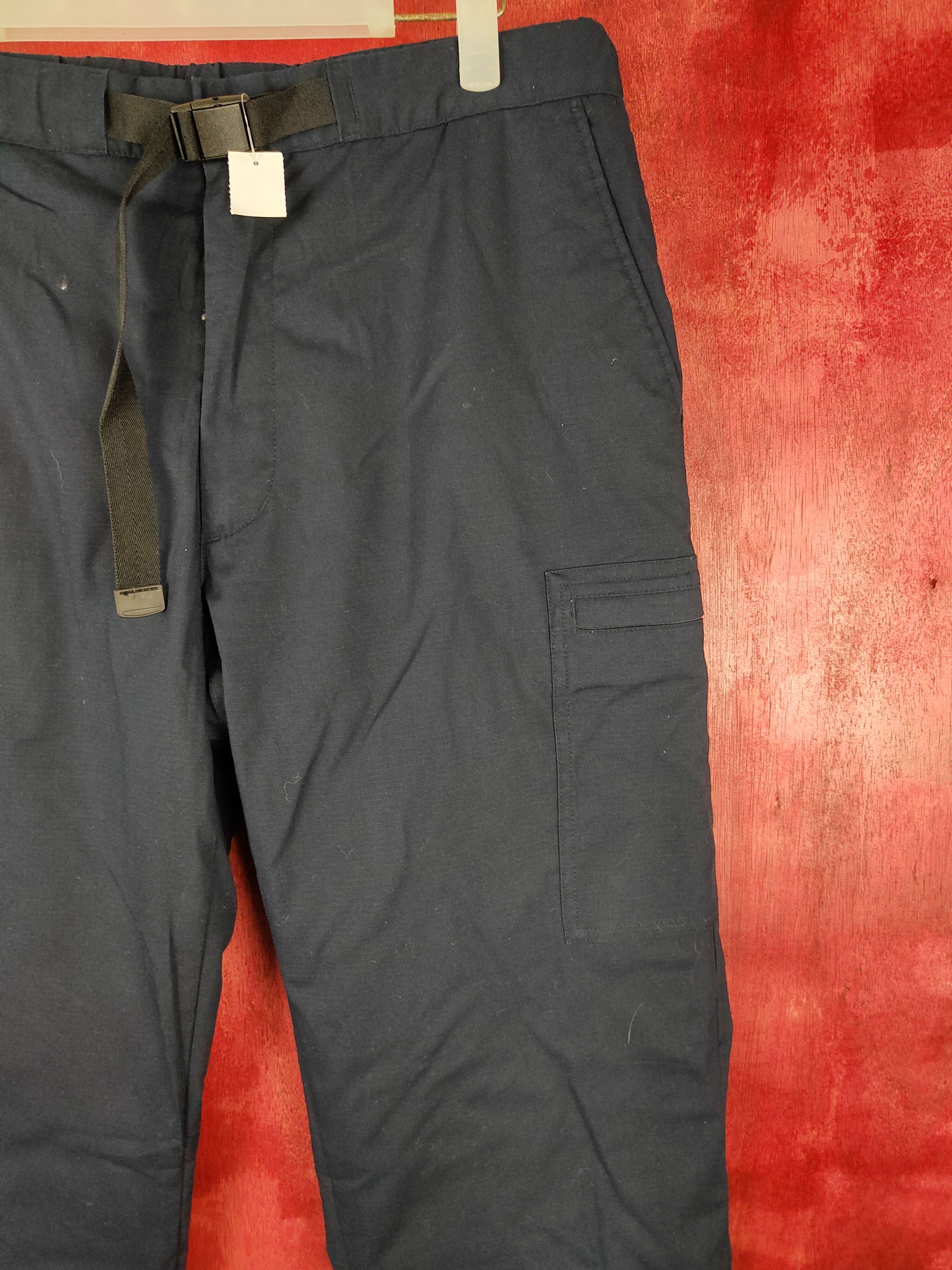 Japanese Brand × Uniqlo Uniqlo dark blue multi pocket tactical cargo pant #S347 Size US 33 - 4 Thumbnail