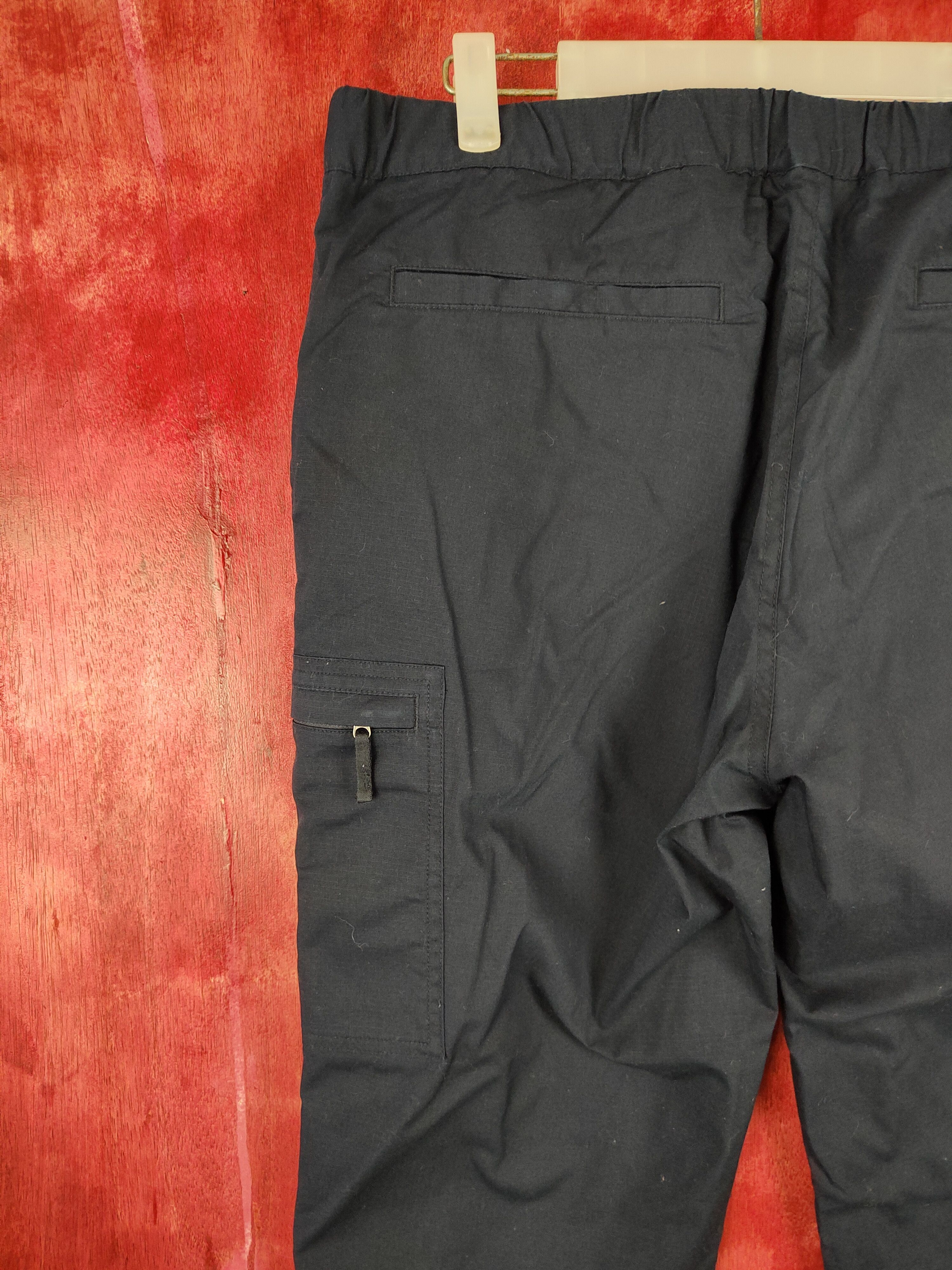 Japanese Brand × Uniqlo Uniqlo dark blue multi pocket tactical cargo pant #S347 Size US 33 - 12 Thumbnail