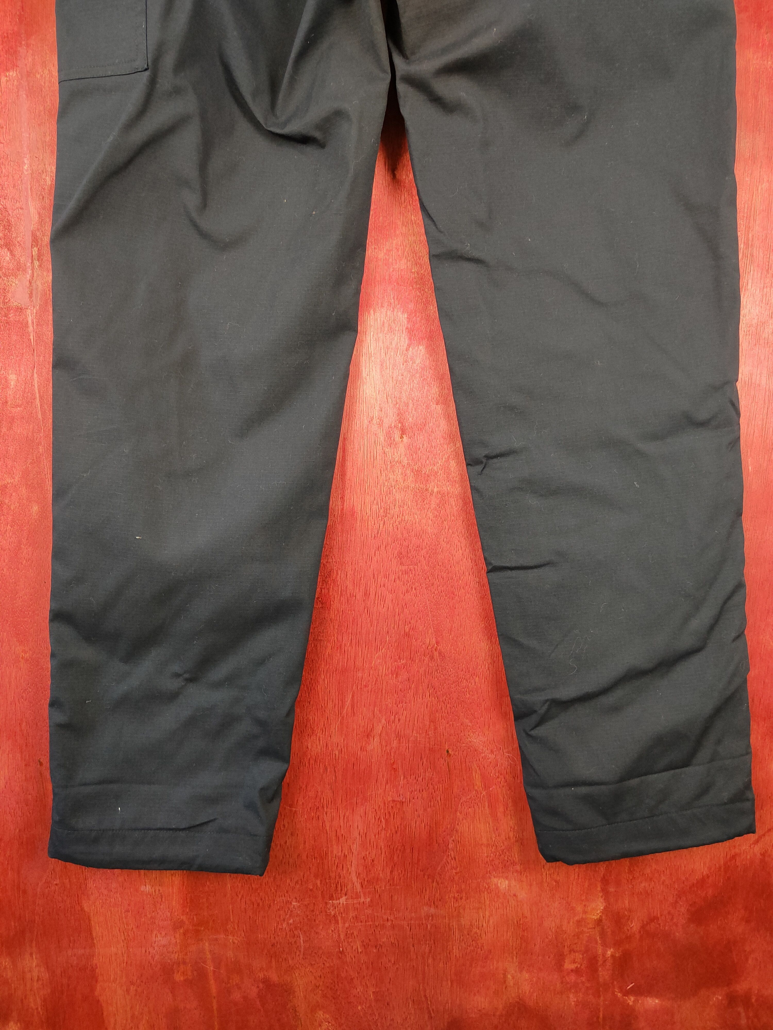 Japanese Brand × Uniqlo Uniqlo dark blue multi pocket tactical cargo pant #S347 Size US 33 - 10 Thumbnail