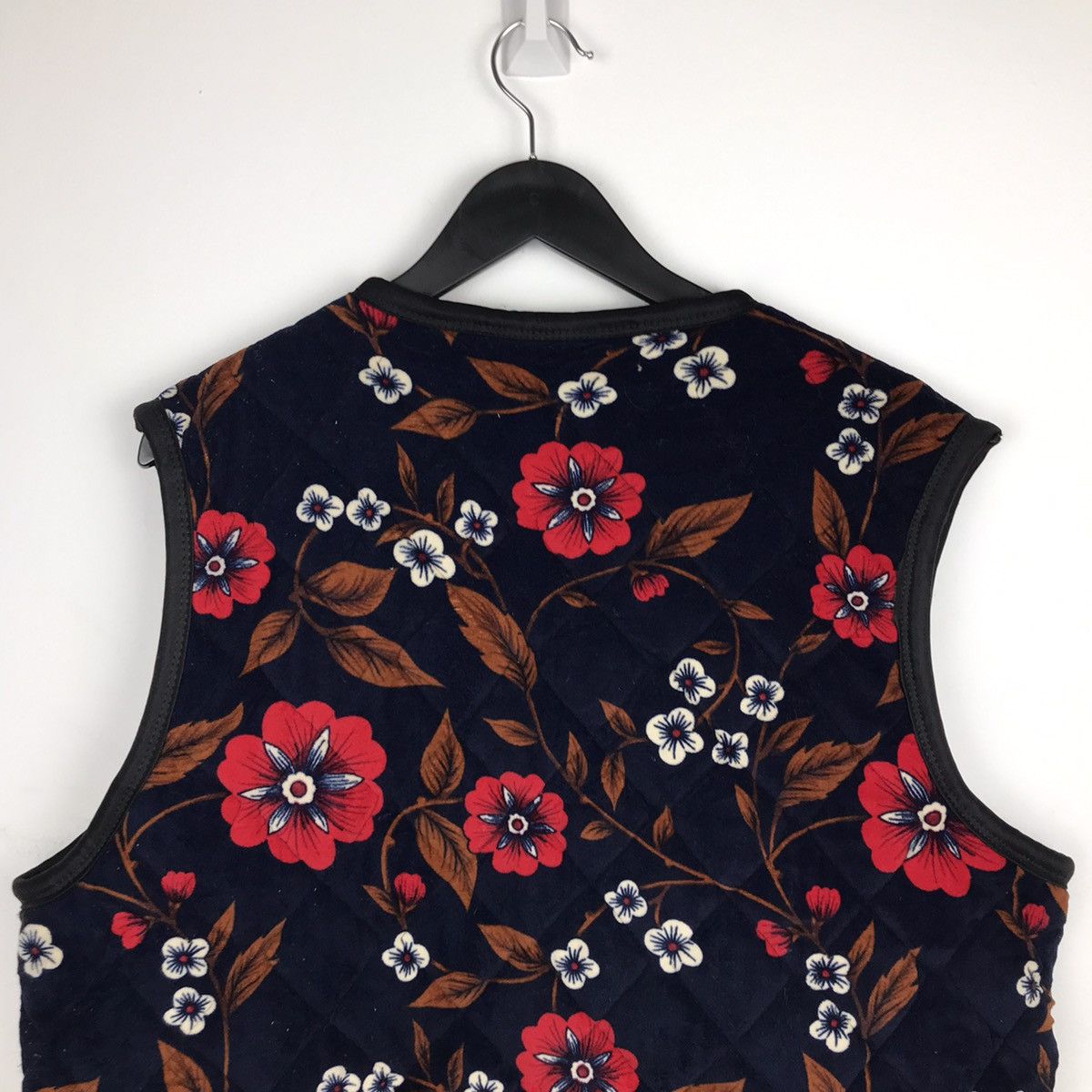 Designer × Japanese Brand × Vintage Vintage Japanese Flower Motion Design Quilted Vest Jacket Size US L / EU 52-54 / 3 - 8 Thumbnail