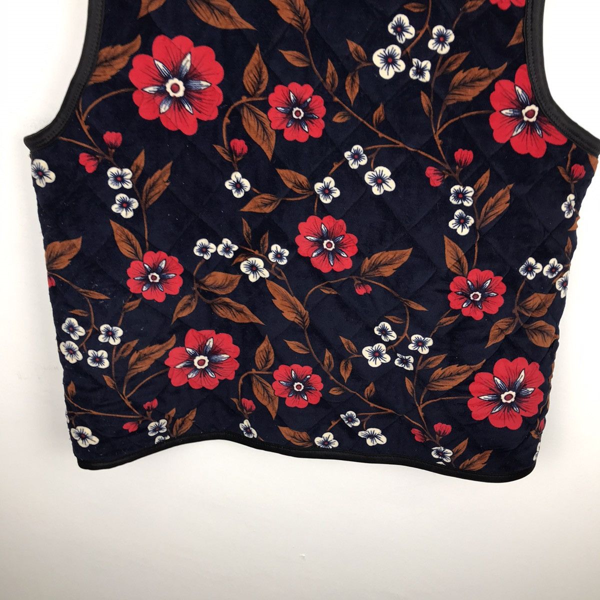 Designer × Japanese Brand × Vintage Vintage Japanese Flower Motion Design Quilted Vest Jacket Size US L / EU 52-54 / 3 - 9 Thumbnail