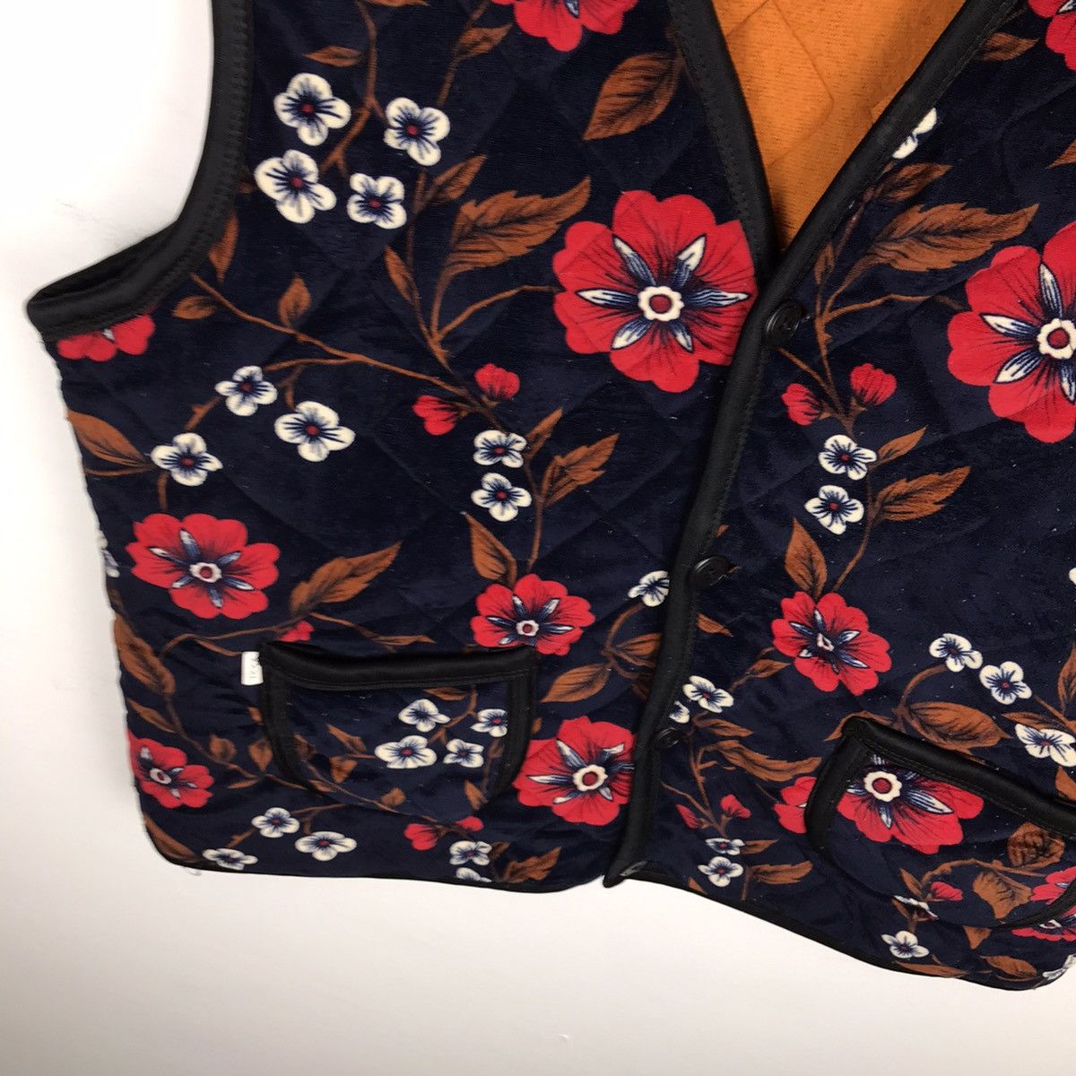 Designer × Japanese Brand × Vintage Vintage Japanese Flower Motion Design Quilted Vest Jacket Size US L / EU 52-54 / 3 - 4 Thumbnail