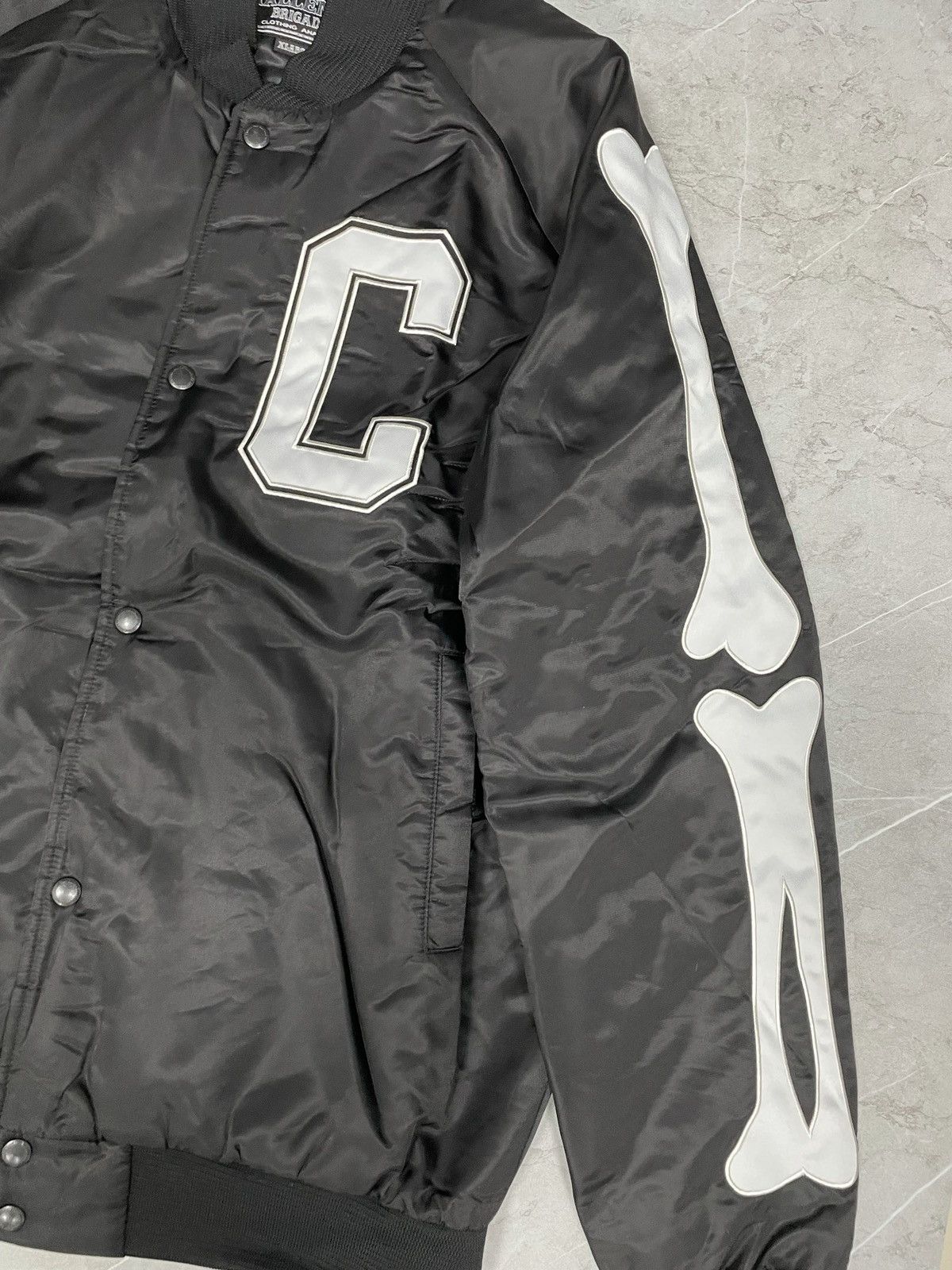 CHALLENGER Challenger Japan Black Nylon Bone Bomber Jacket XL Size US XL / EU 56 / 4 - 3 Thumbnail