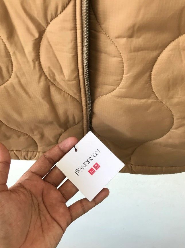 JW Anderson Uniqlo X JW Anderson Quilted Winter Jacket Medium Beige Size US M / EU 48-50 / 2 - 4 Thumbnail