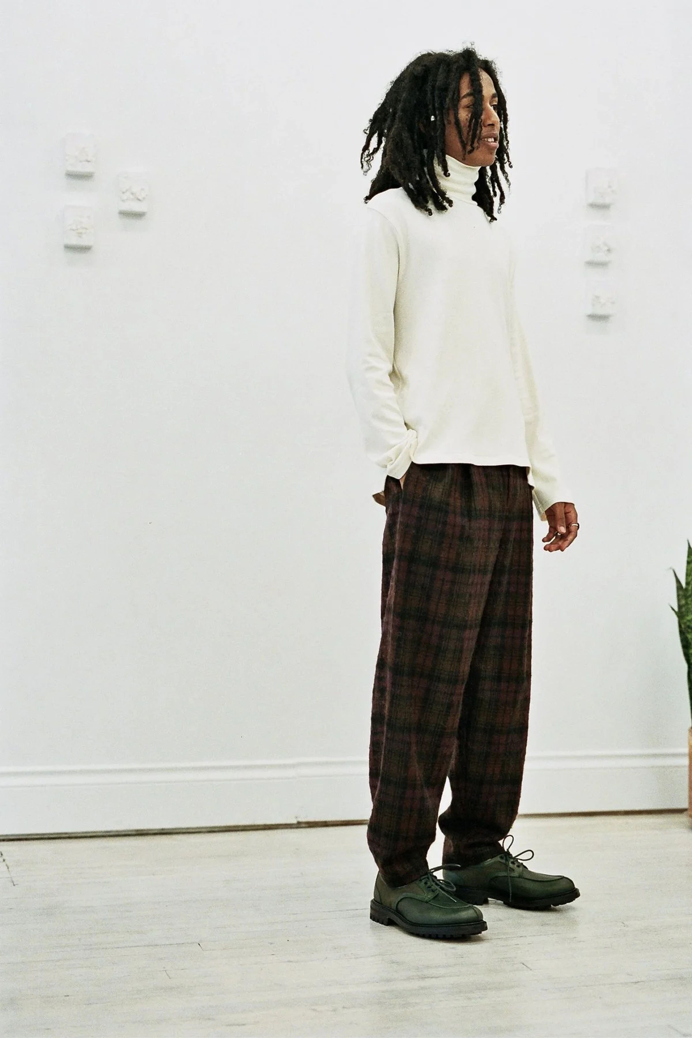 Designer Nicholas Daley Burgundy Two Pleat Trousers Size US 32 / EU 48 - 7 Thumbnail