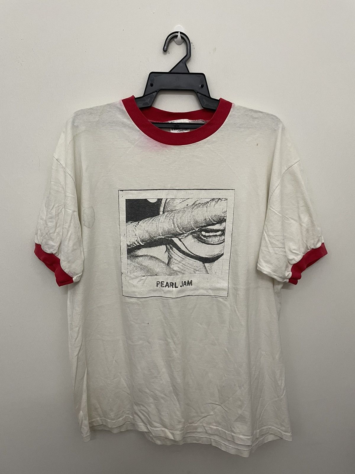 Band Tees × Vintage Vintage Pearl Jam Ames Bros Tee Shirt Size US XL / EU 56 / 4 - 1 Thumbnail