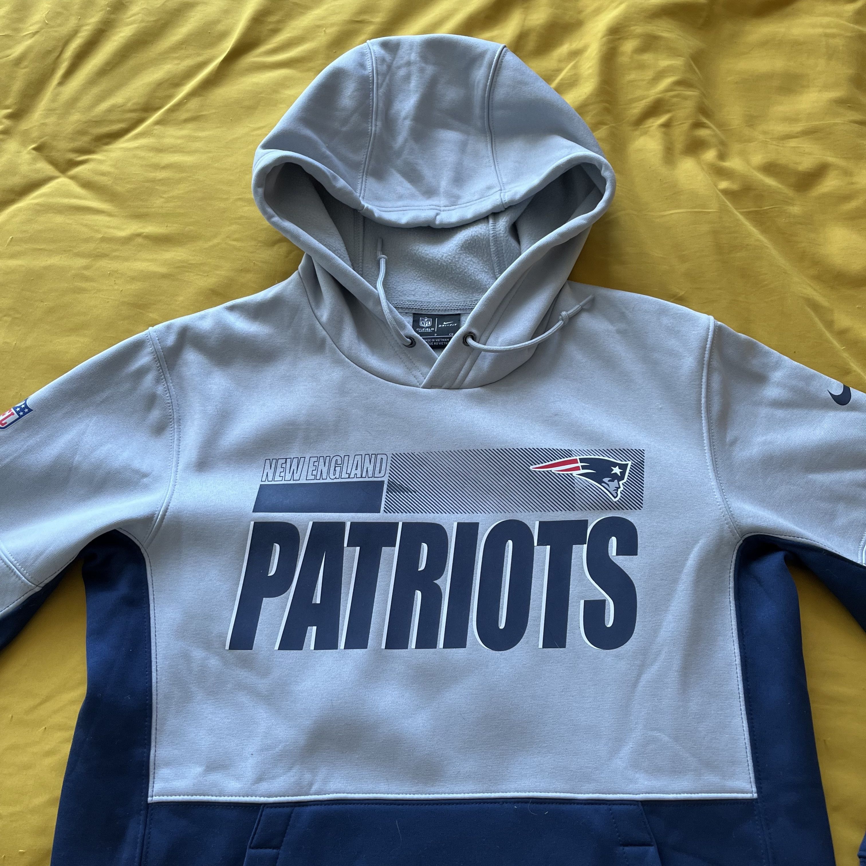 Nike New England Patriots Football Dri-Fit Hoodie Sweatshirt Size US S / EU 44-46 / 1 - 5 Thumbnail