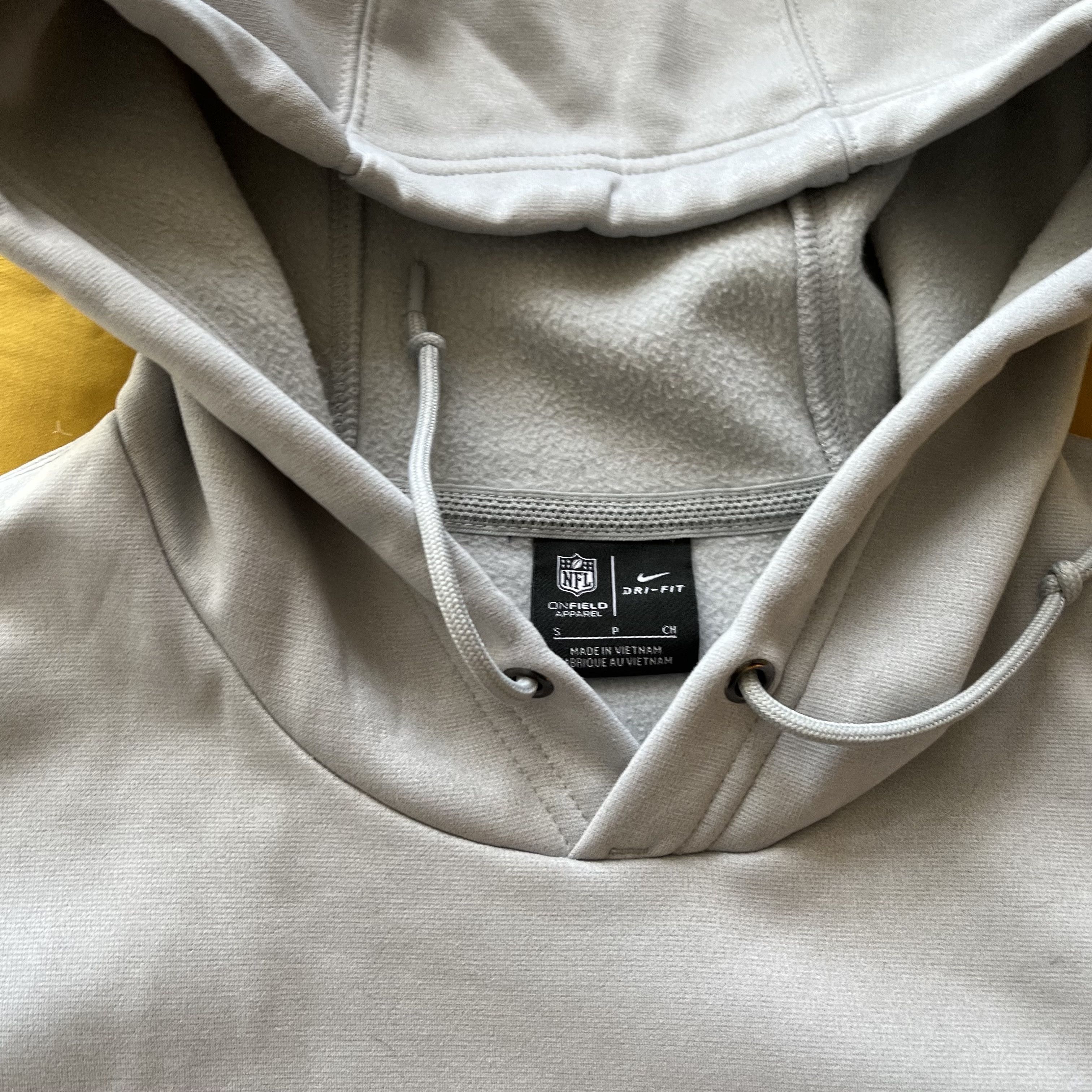 Nike New England Patriots Football Dri-Fit Hoodie Sweatshirt Size US S / EU 44-46 / 1 - 3 Thumbnail