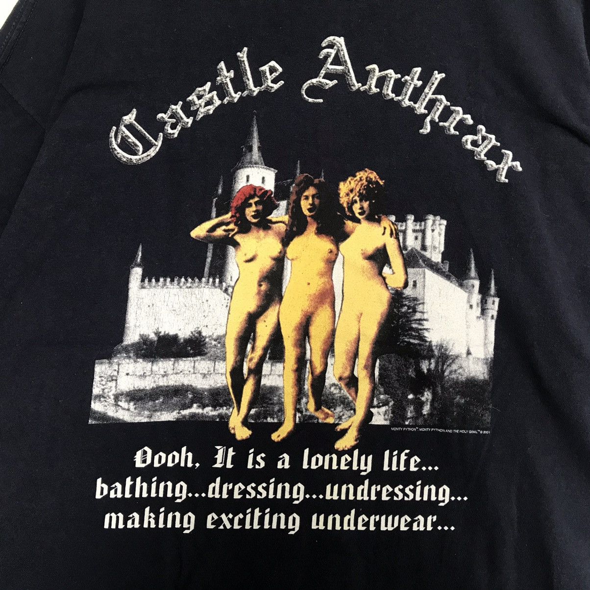 Vintage Vintage Monty Python & The Holy Grail- Castle anthrax Size US XL / EU 56 / 4 - 3 Thumbnail