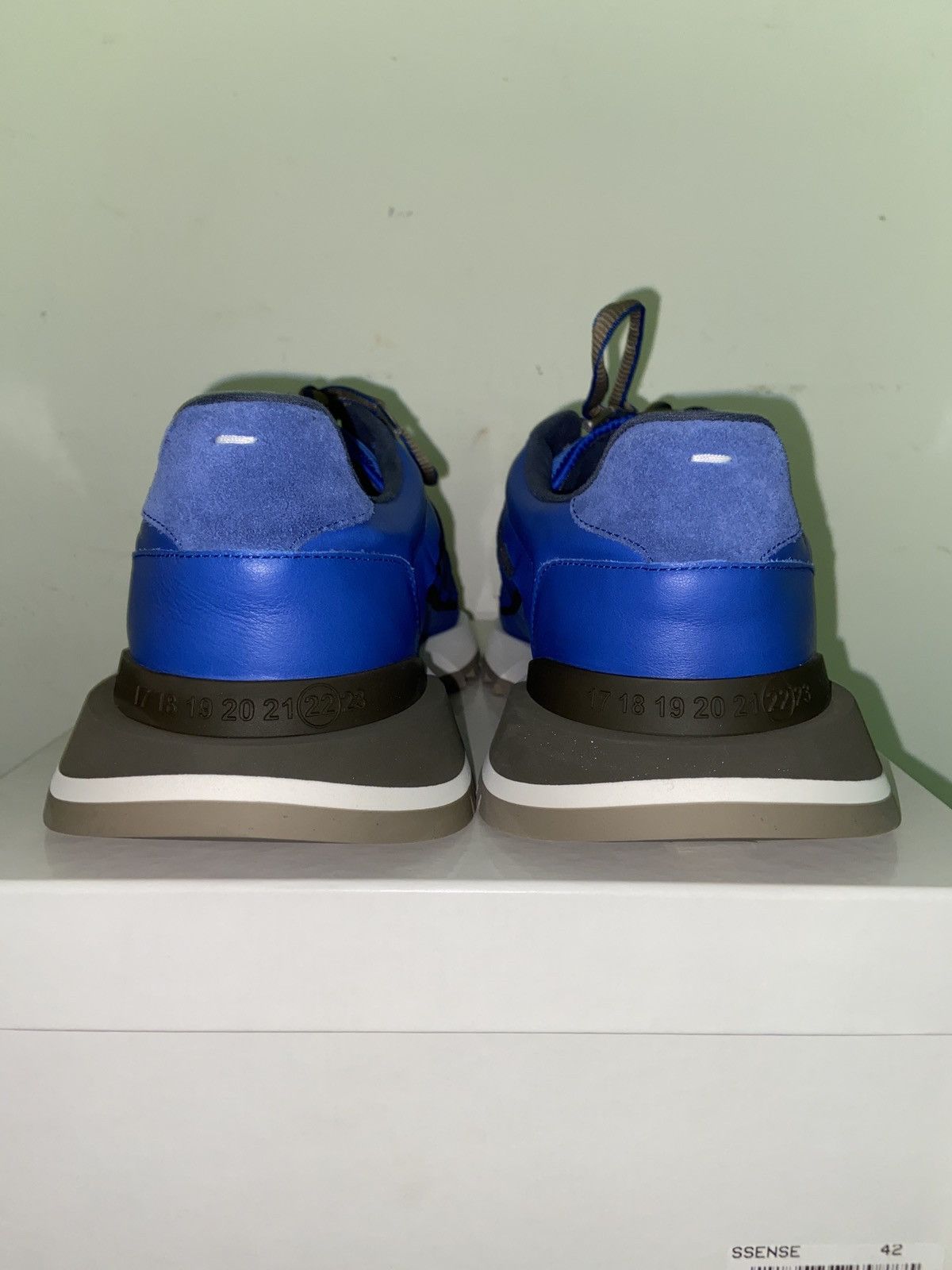 Maison Margiela Maison Margiela SSENSE exclusive 50/50 sneaker Size US 9 / EU 42 - 3 Thumbnail