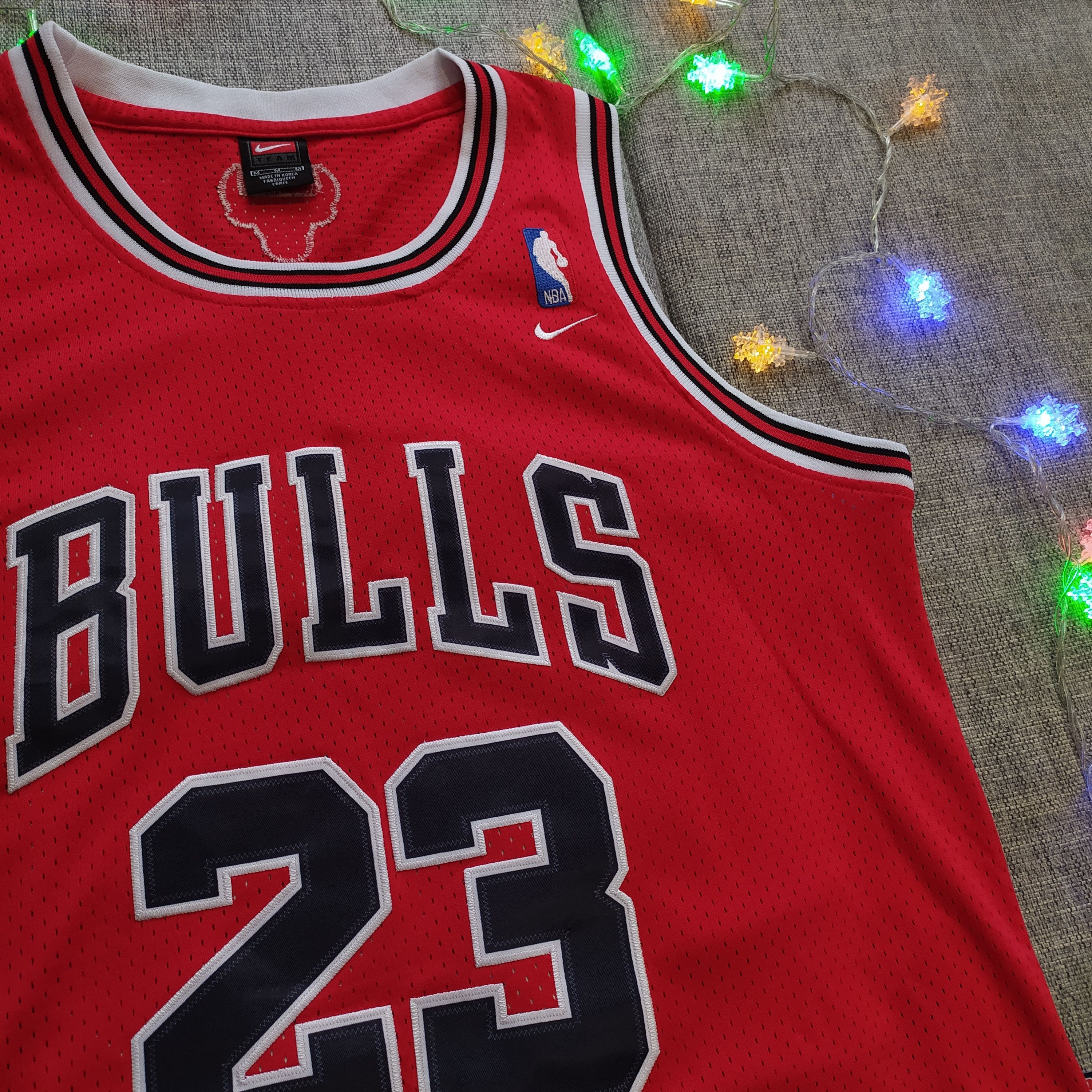 NBA × Nike Vintage 90s NBA Nike 23 Chicago Bulls Jordan Jersey Size US M / EU 48-50 / 2 - 3 Thumbnail
