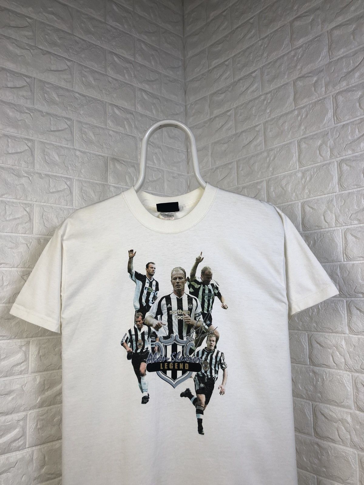 Vintage Alan Shearer vinatage Tshirt Size US M / EU 48-50 / 2 - 2 Thumbnail