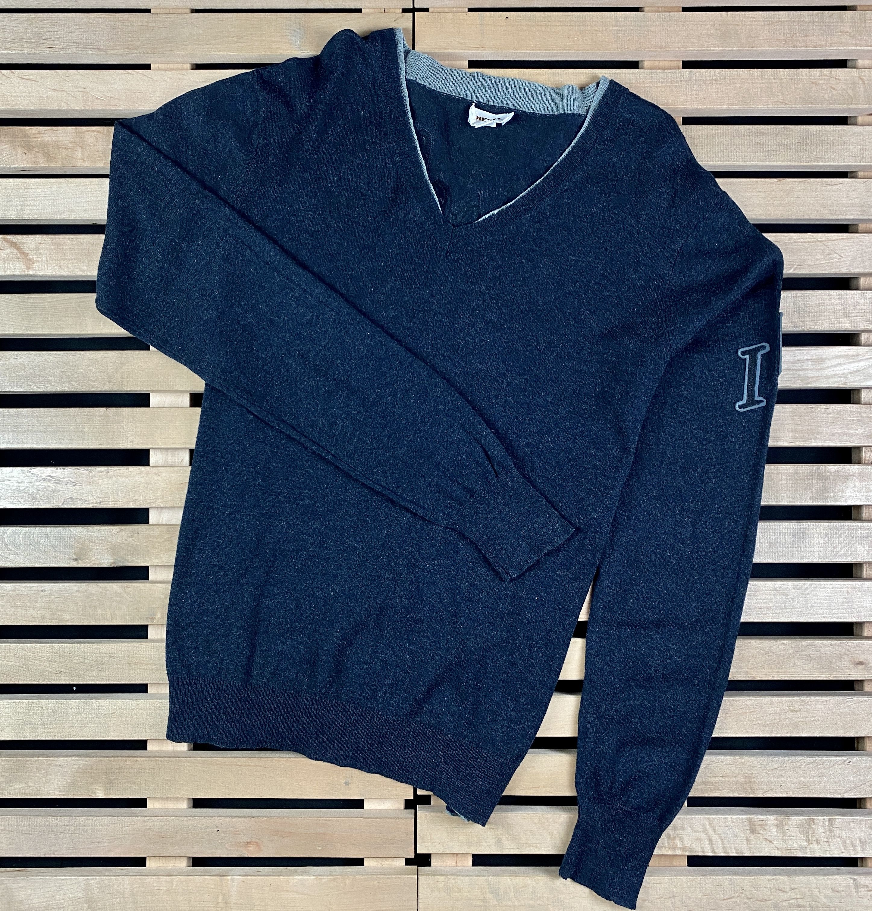 Diesel × Vintage Mens V Neck Jumper Diesel Vintage Size M Size US M / EU 48-50 / 2 - 1 Thumbnail