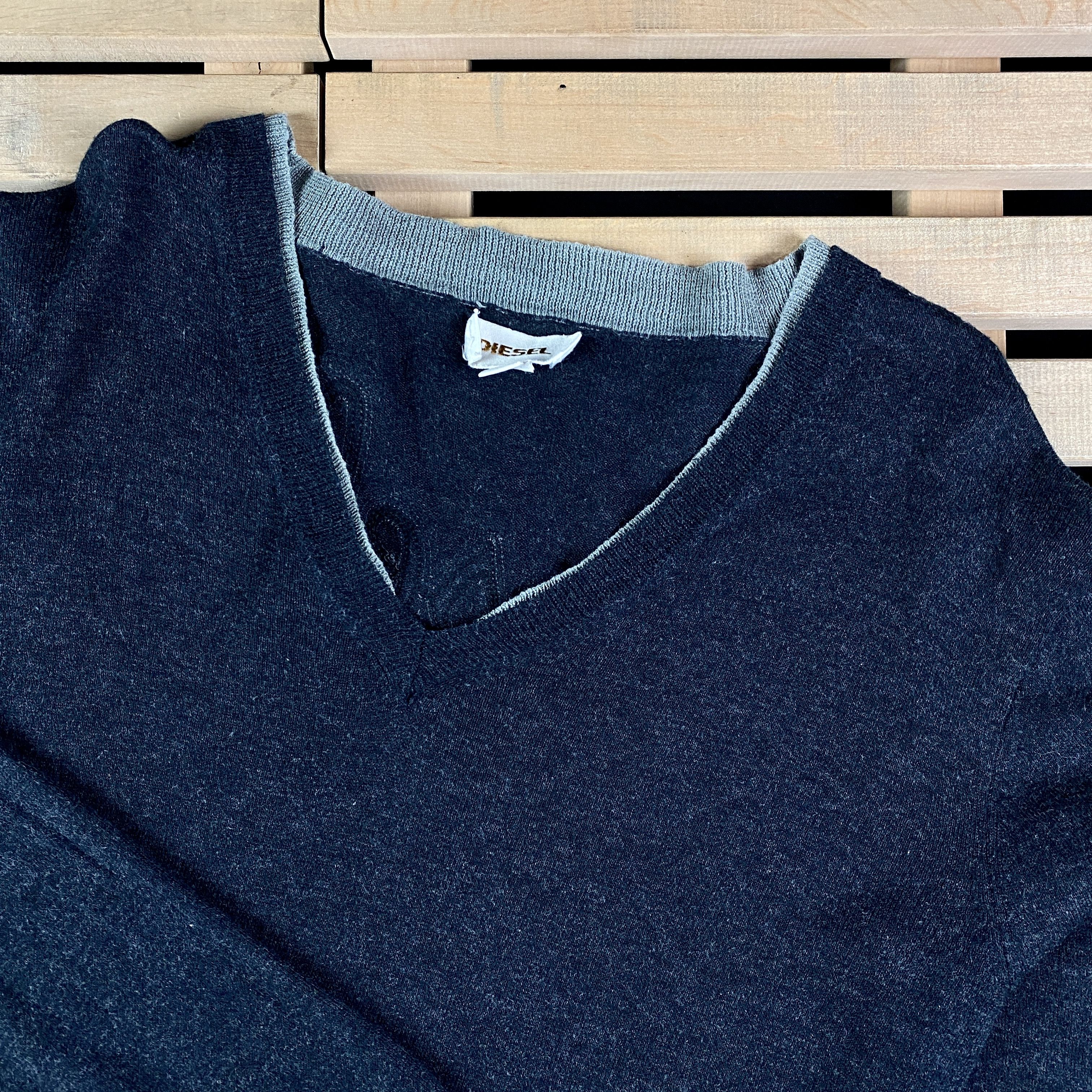 Diesel × Vintage Mens V Neck Jumper Diesel Vintage Size M Size US M / EU 48-50 / 2 - 2 Thumbnail