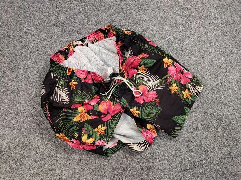 Vintage Vintage 90's Flowers Art Casual Shorts Streetwear Hawaiian Size US 34 / EU 50 - 3 Thumbnail