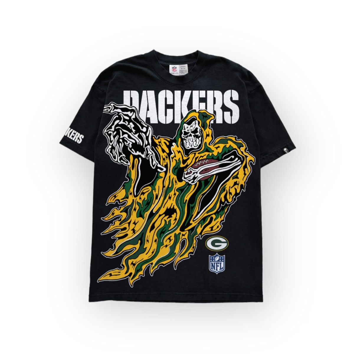 Brand New Warren Lotas x NFL Green Bay Packers Merch available in store  now! Warren Lotas T-shirt size XL $200 Warren Lotas Hoodie size…