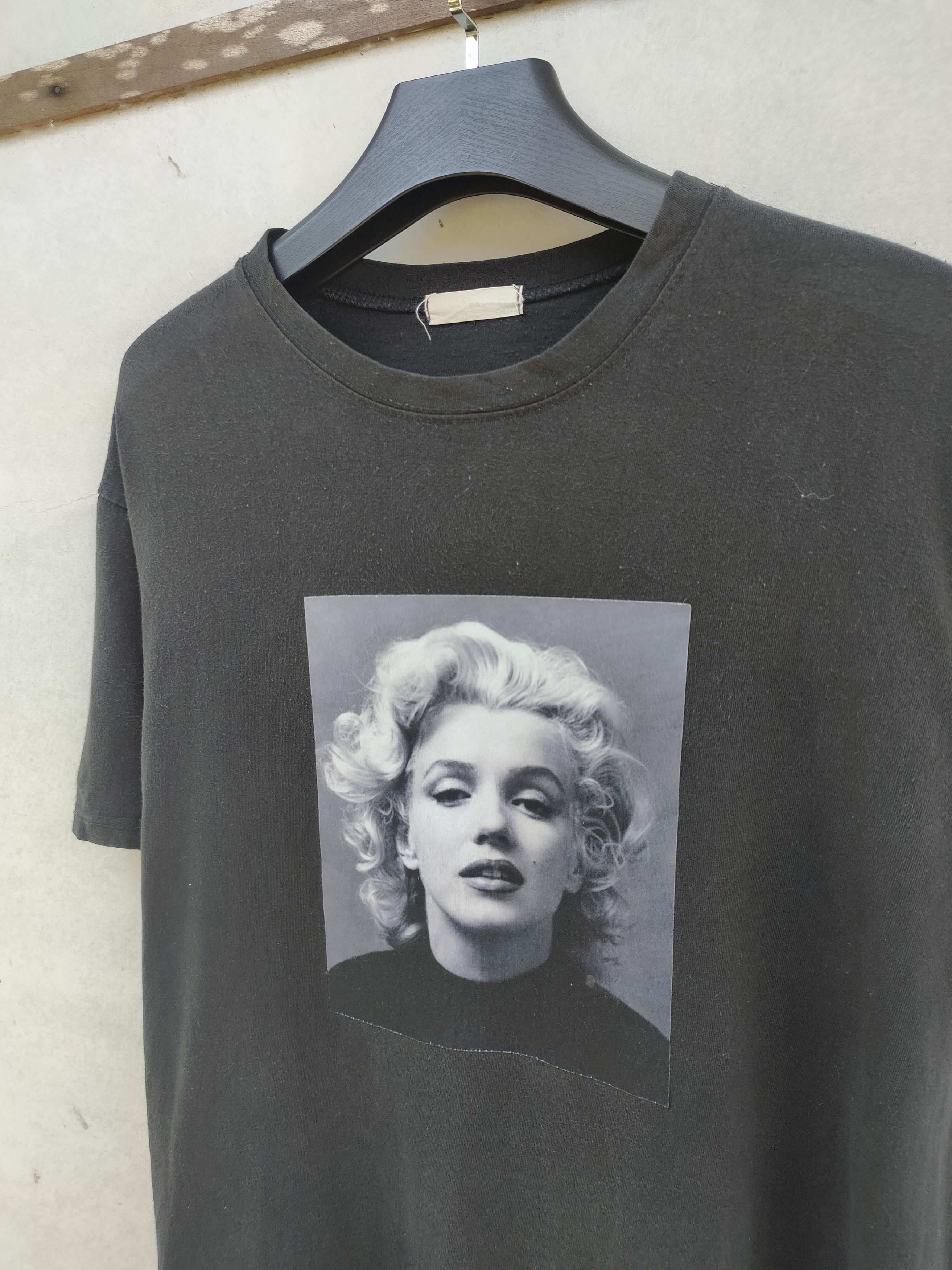 Japanese Brand Rare🔥Marilyn Monroe " Famous American " Oversized Photo Tee Size US XL / EU 56 / 4 - 4 Thumbnail