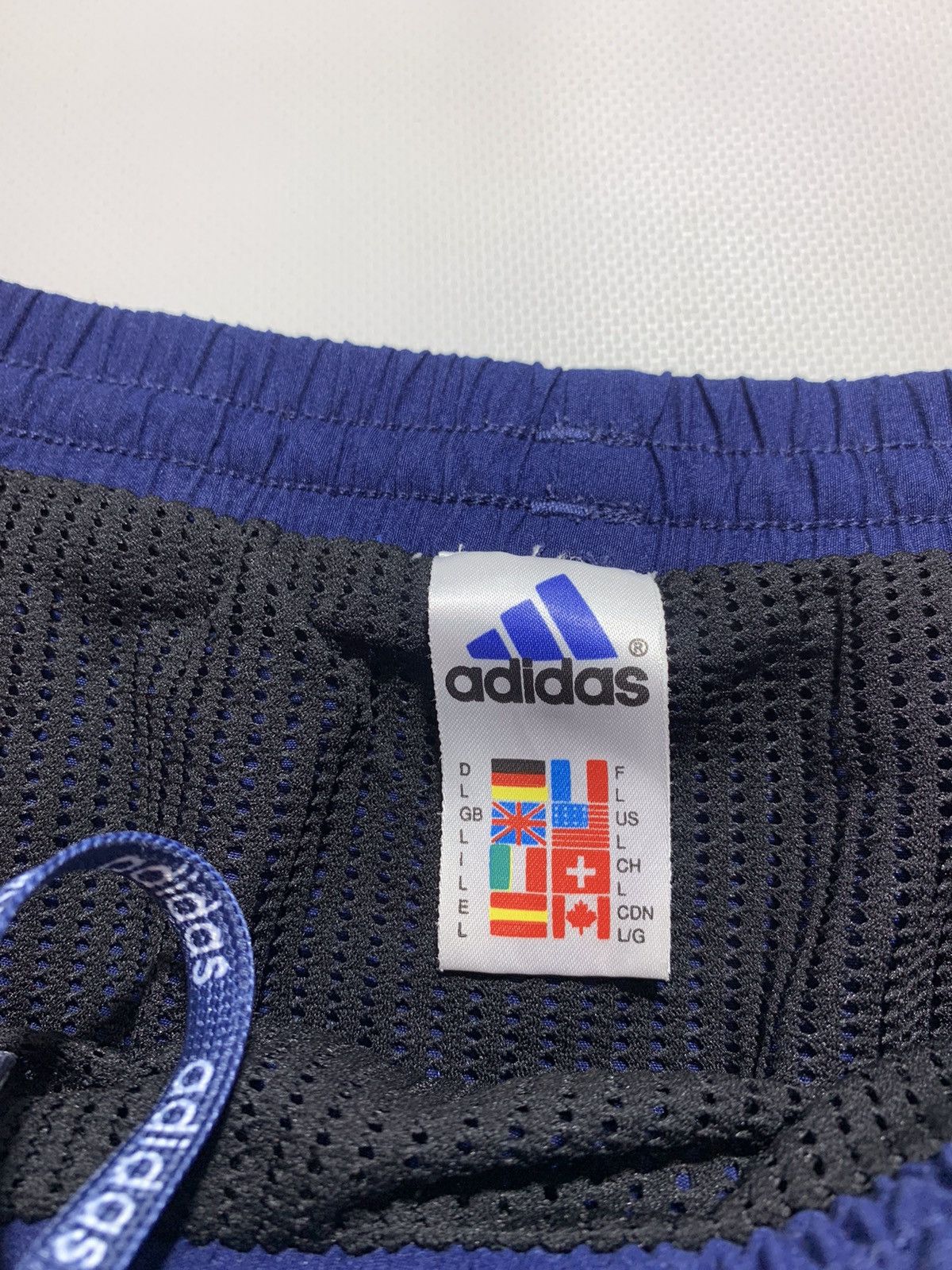 Vintage Adidas Vintage Shorts Size US 34 / EU 50 - 5 Thumbnail