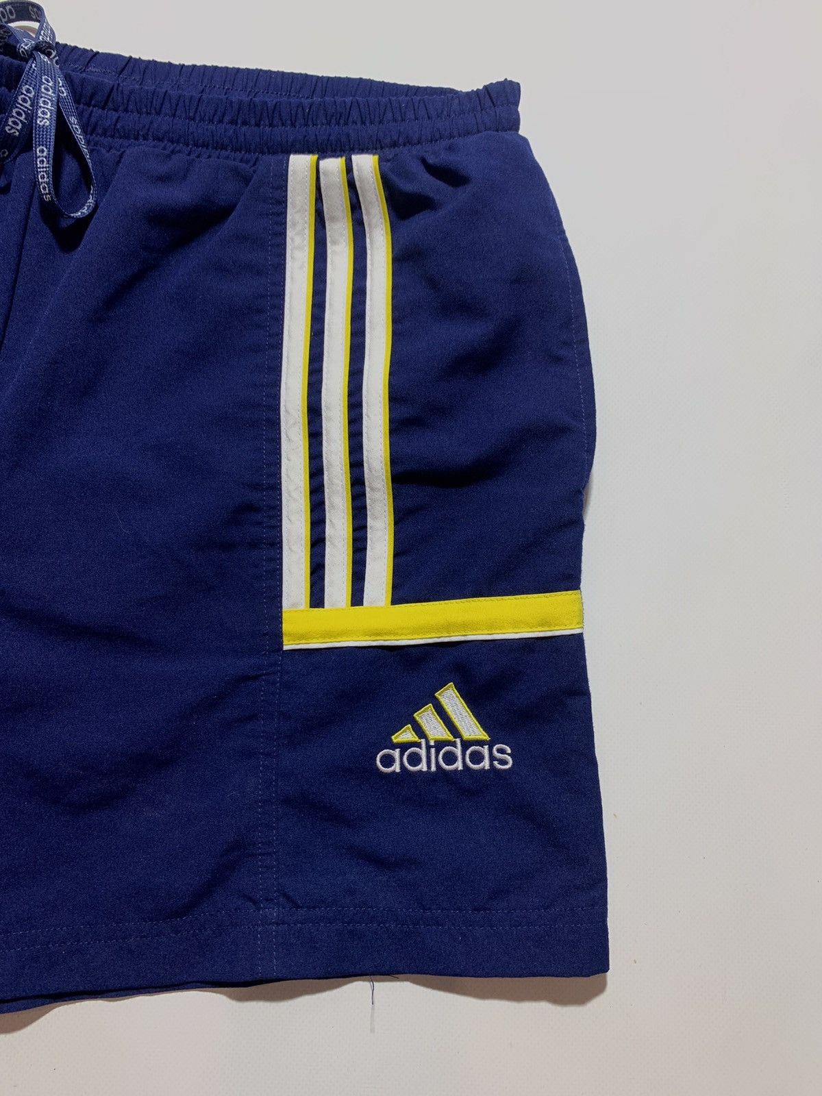 Vintage Adidas Vintage Shorts Size US 34 / EU 50 - 3 Thumbnail