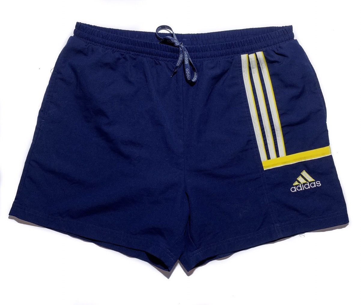 Vintage Adidas Vintage Shorts Size US 34 / EU 50 - 1 Thumbnail