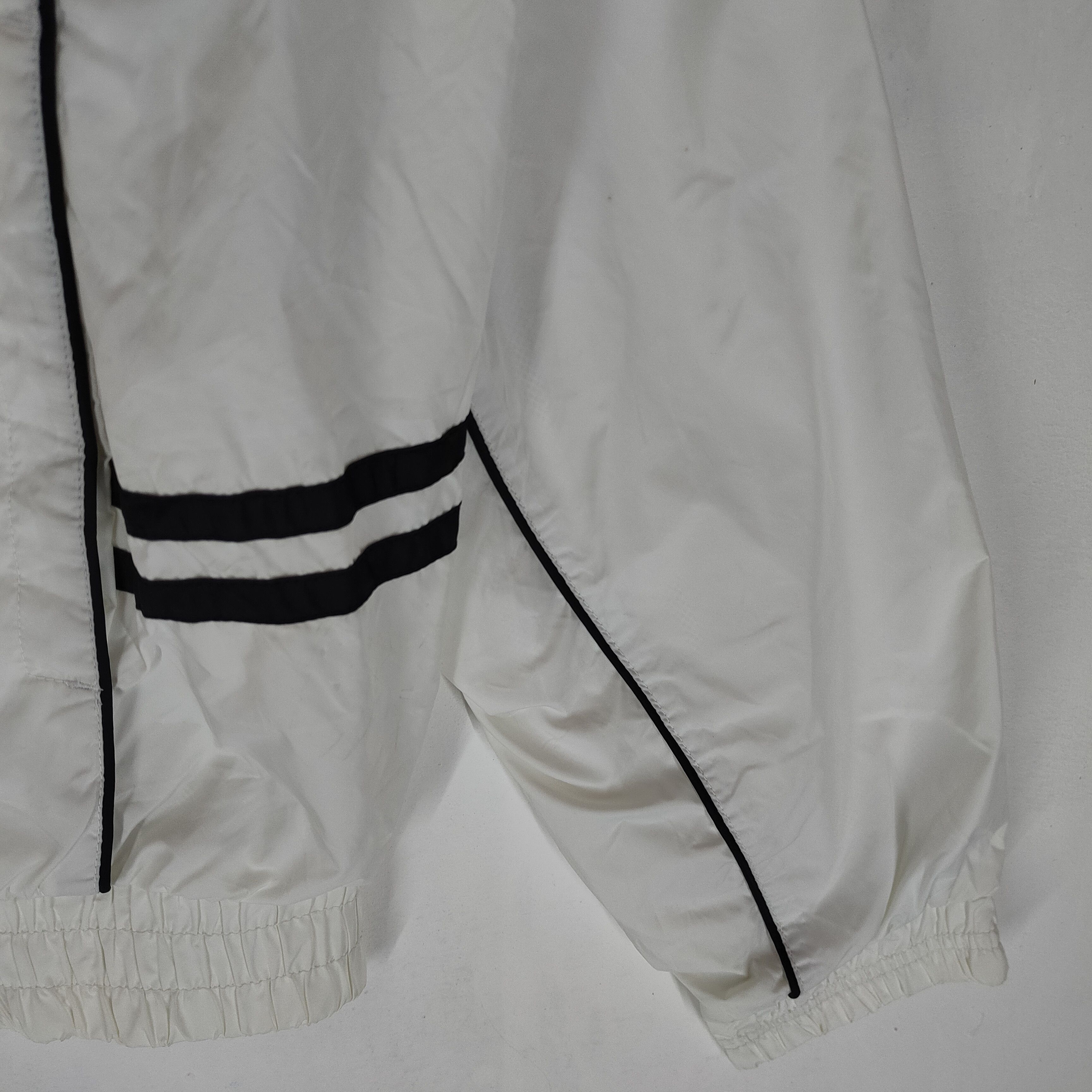 Helly Hansen HELLY HANSEN Embroidery Logo Full Zipper Windbreaker Size US L / EU 52-54 / 3 - 3 Thumbnail