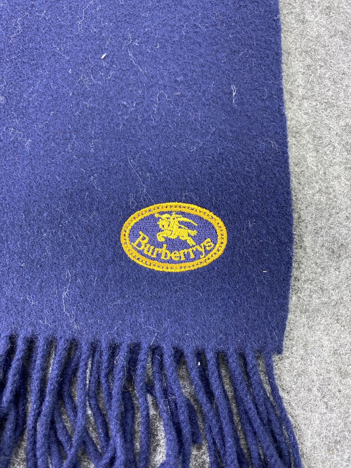 Burberry VINTAGE BURBERRY Scarf / Muffler / Neckwear -T204 Size ONE SIZE - 4 Thumbnail