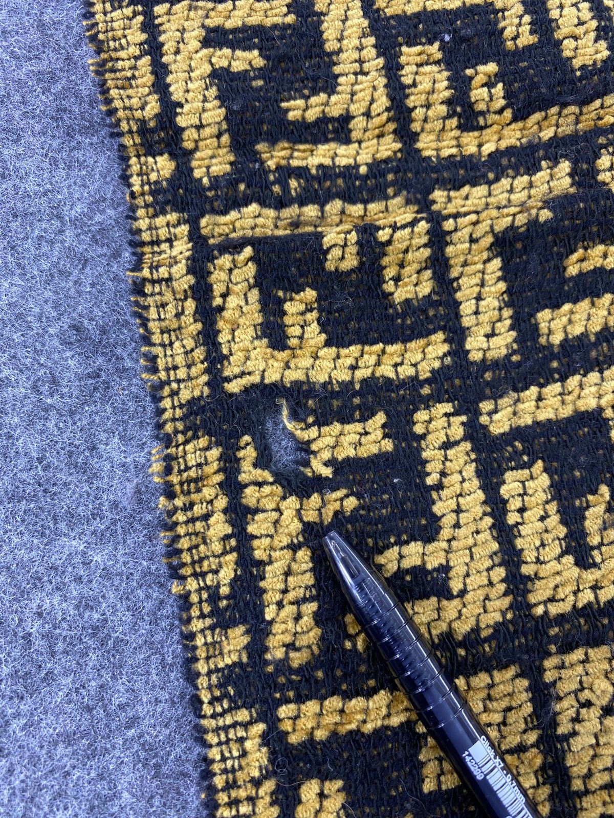 Fendi FENDI Scarf/Muffler/Neckwear -T206 Size ONE SIZE - 8 Thumbnail