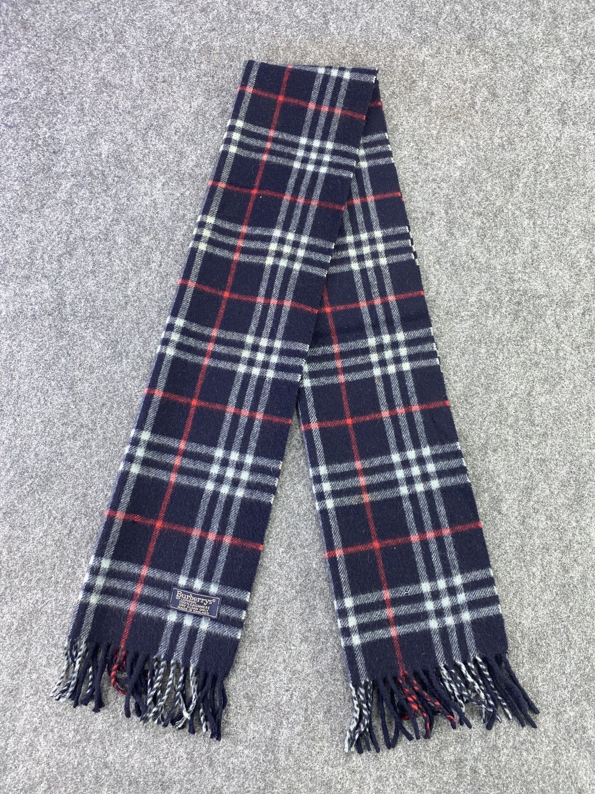 Burberry VINTAGE BURBERRY Scarf / Muffler / Neckwear -T209 Size ONE SIZE - 3 Thumbnail