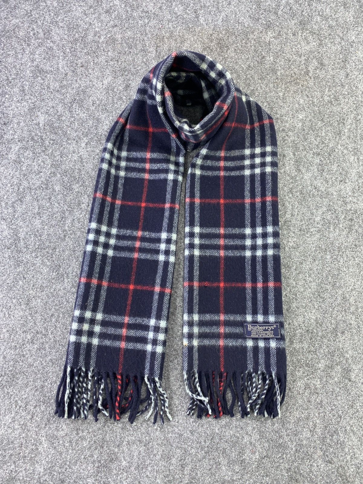 Burberry VINTAGE BURBERRY Scarf / Muffler / Neckwear -T209 Size ONE SIZE - 1 Thumbnail