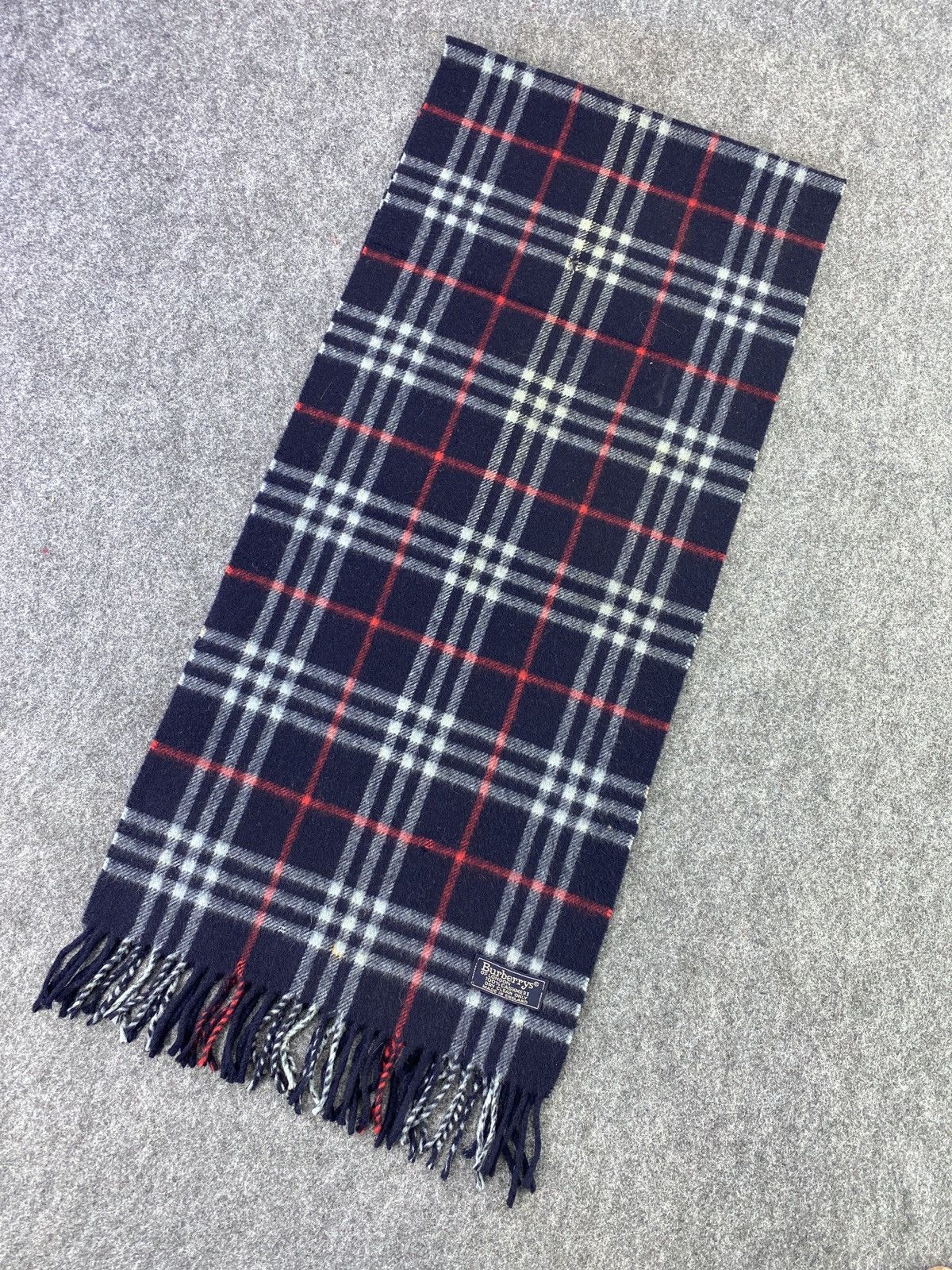 Burberry VINTAGE BURBERRY Scarf / Muffler / Neckwear -T209 Size ONE SIZE - 2 Thumbnail