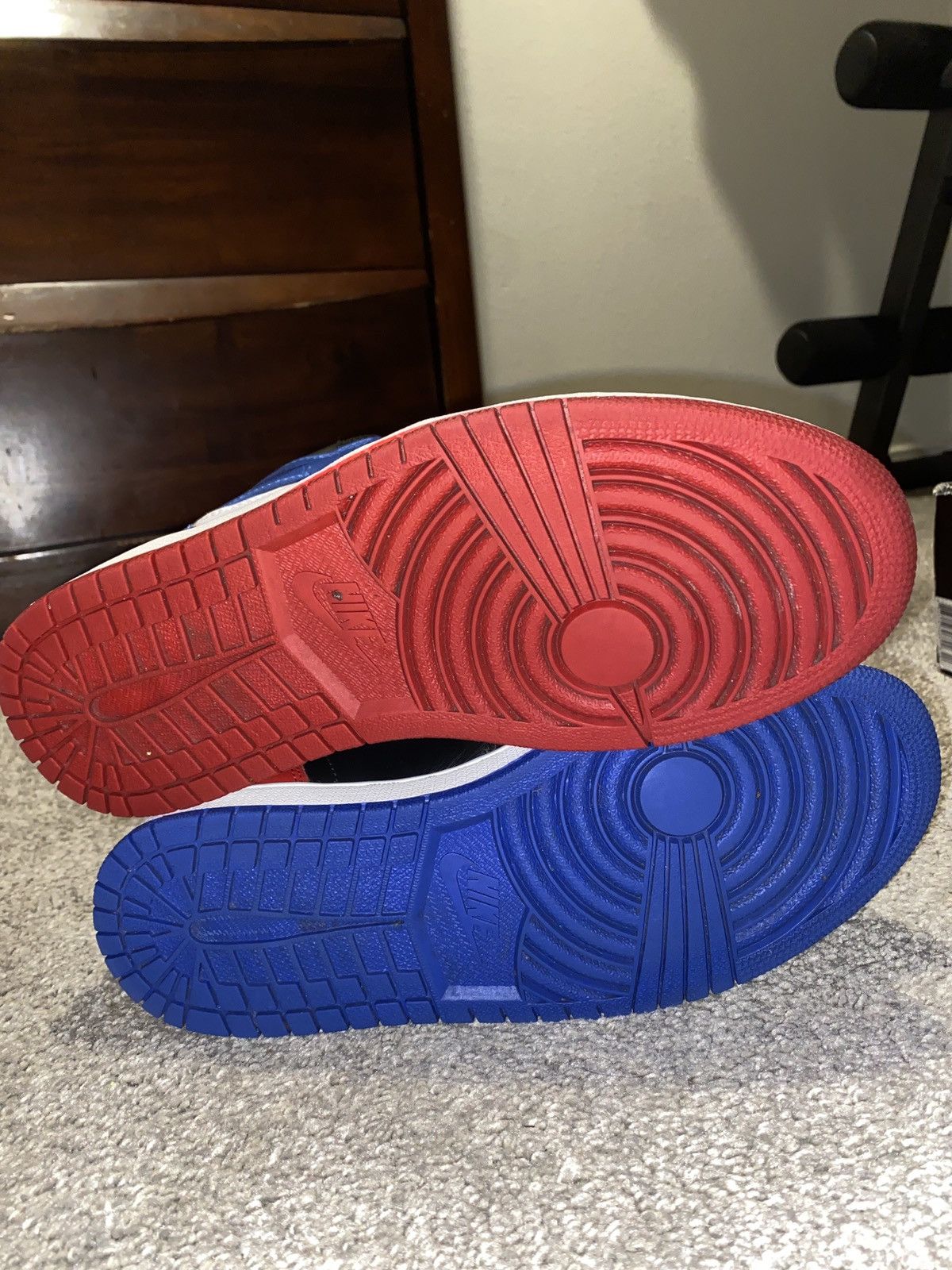 Jordan Brand Top 3 Jordan 1s Size US 8 / EU 41 - 5 Thumbnail
