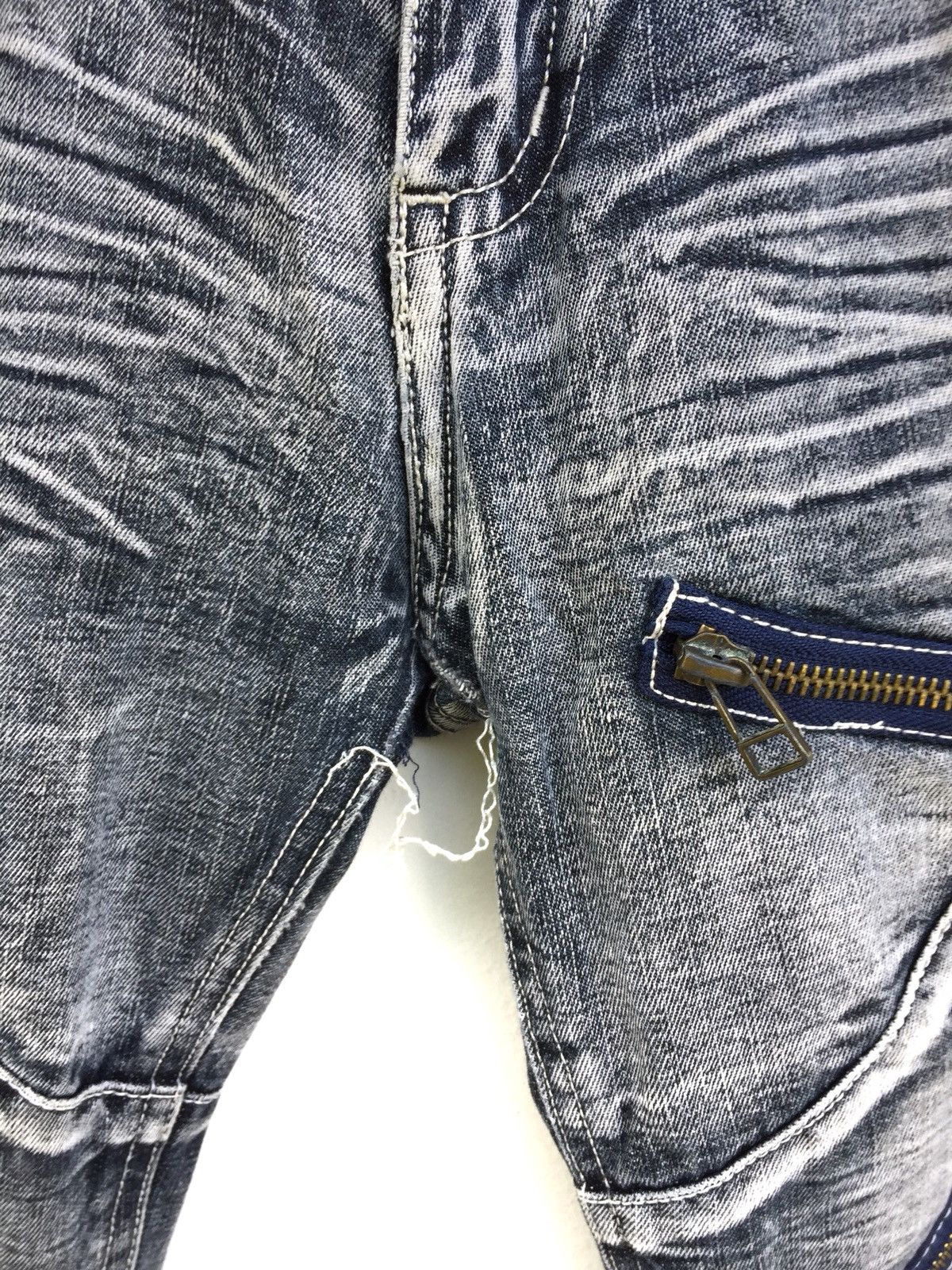 Japanese Brand Japanese Brand Lowbox Distressed Jeans Number Nine Style Size US 29 - 6 Thumbnail