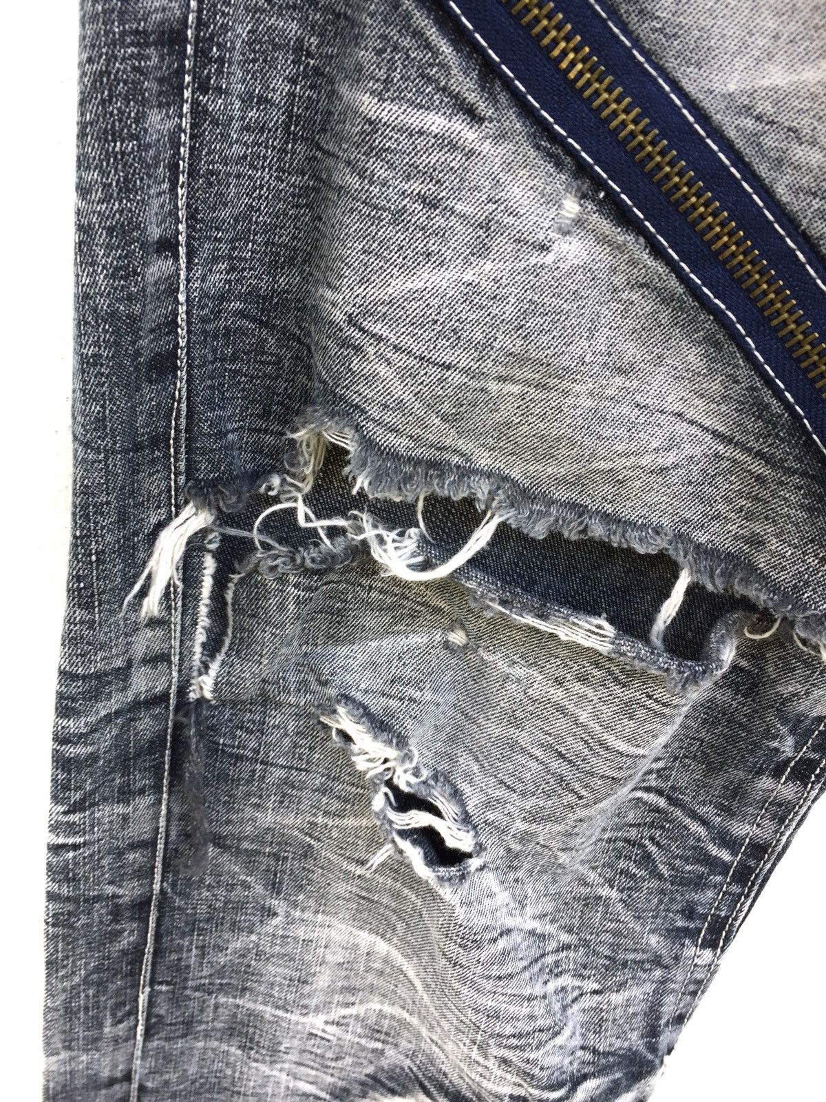 Japanese Brand Japanese Brand Lowbox Distressed Jeans Number Nine Style Size US 29 - 8 Thumbnail
