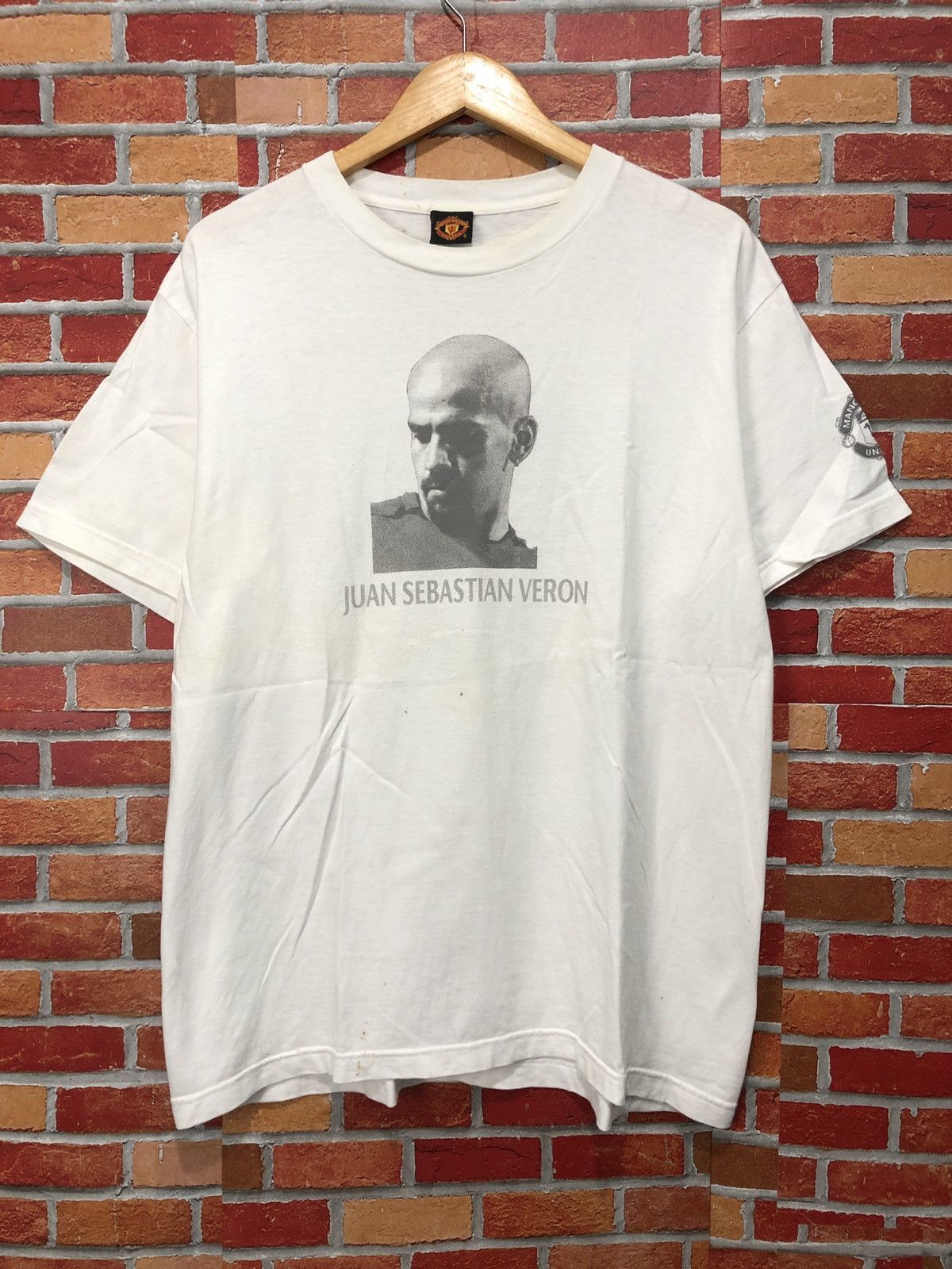 Vintage Vintage Juan Sebastian Veron Manchester United T-Shirt Size US L / EU 52-54 / 3 - 1 Thumbnail