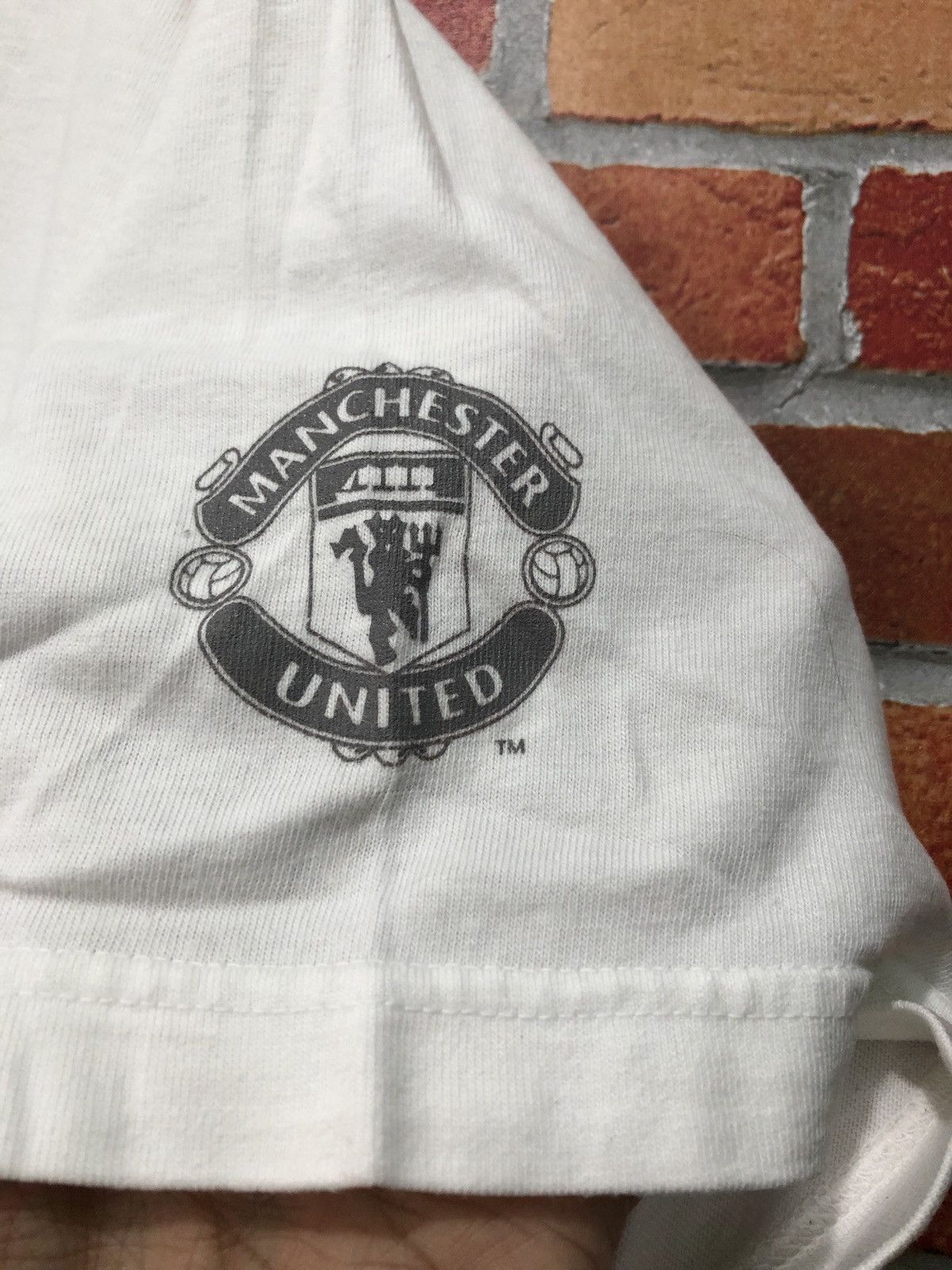 Vintage Vintage Juan Sebastian Veron Manchester United T-Shirt Size US L / EU 52-54 / 3 - 4 Thumbnail