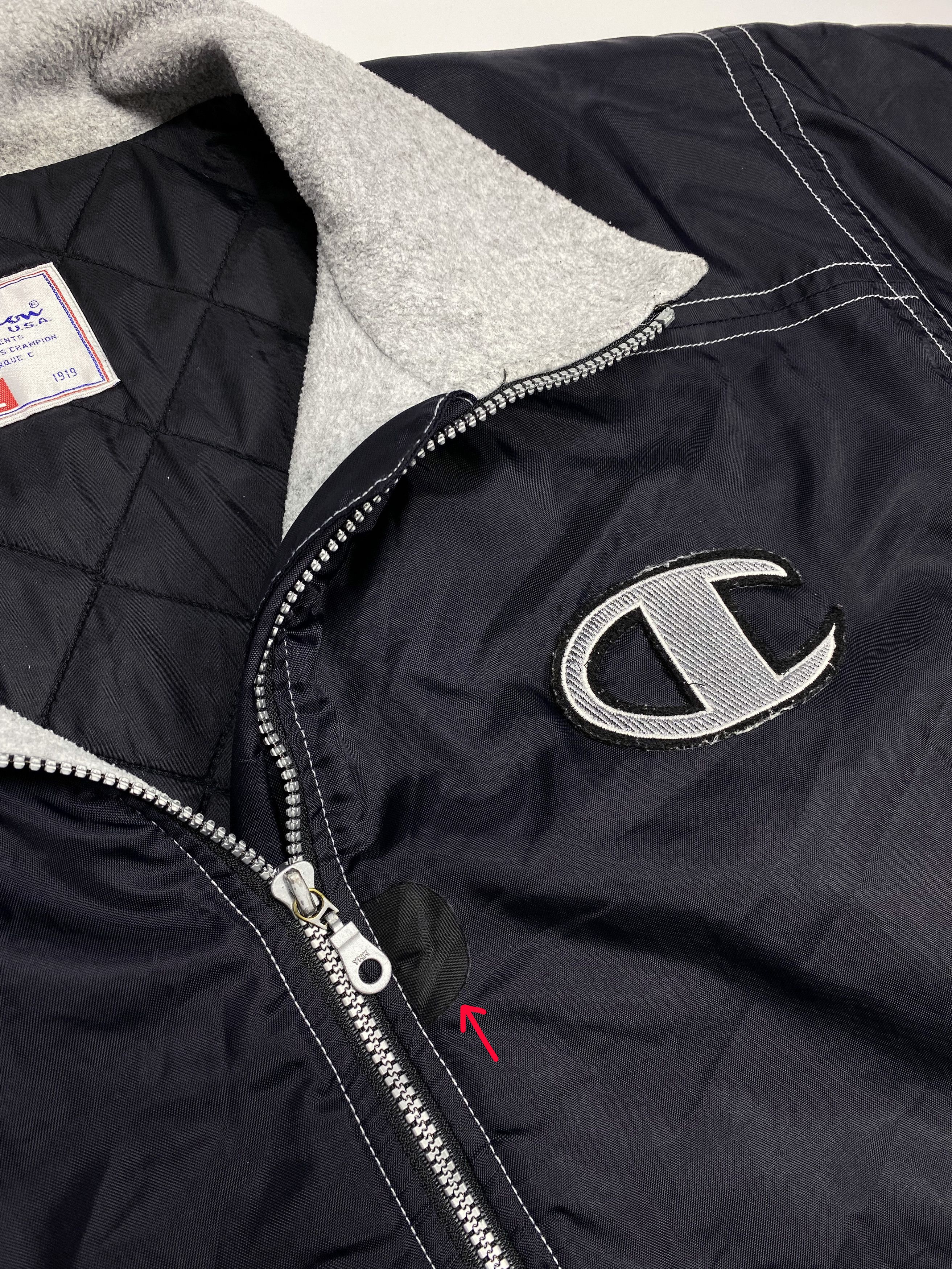 Champion × Vintage Champion USA 90s Vintage Padded Nylon Windbreaker Jacket Size US L / EU 52-54 / 3 - 9 Thumbnail