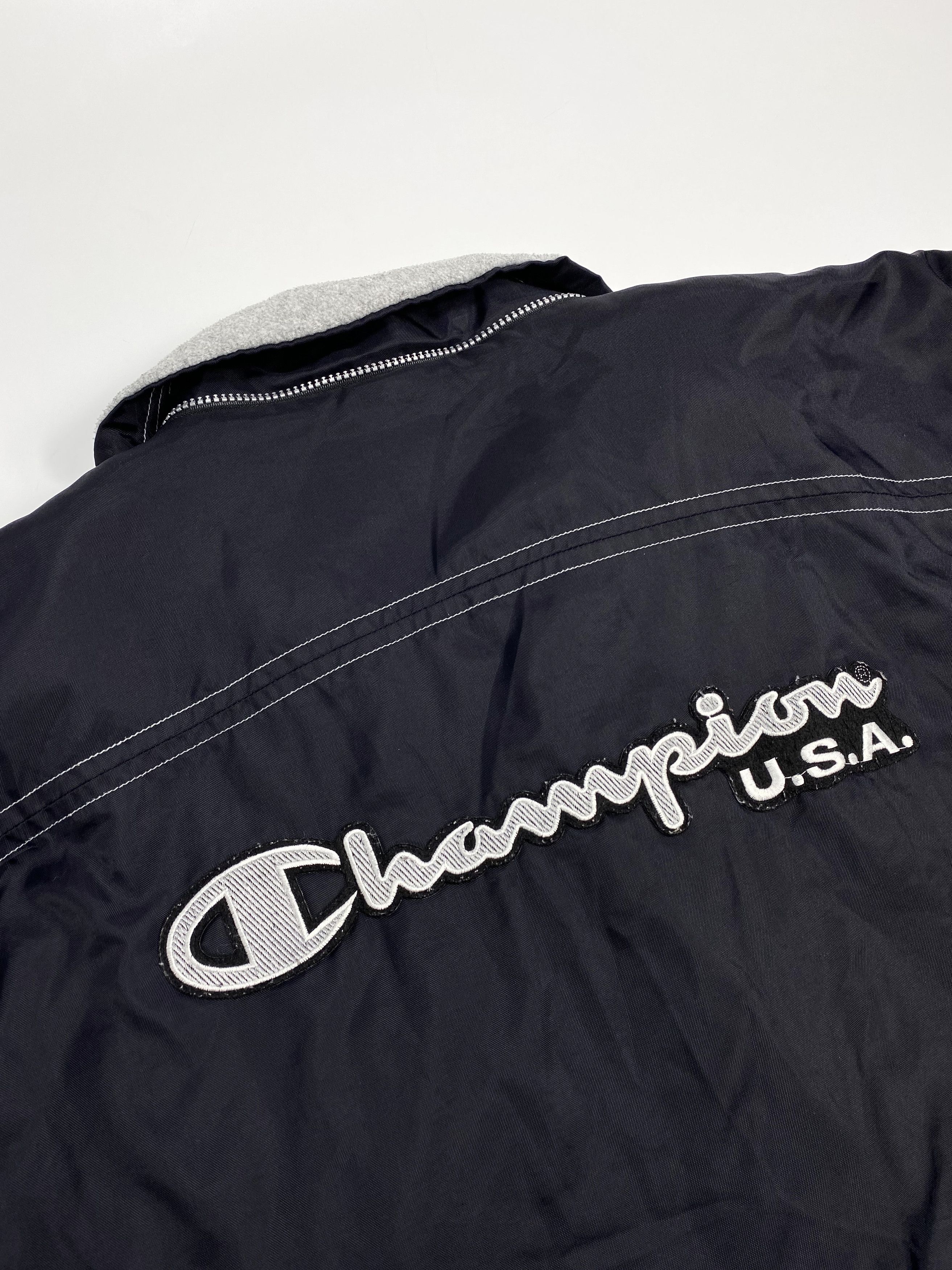 Champion × Vintage Champion USA 90s Vintage Padded Nylon Windbreaker Jacket Size US L / EU 52-54 / 3 - 4 Thumbnail