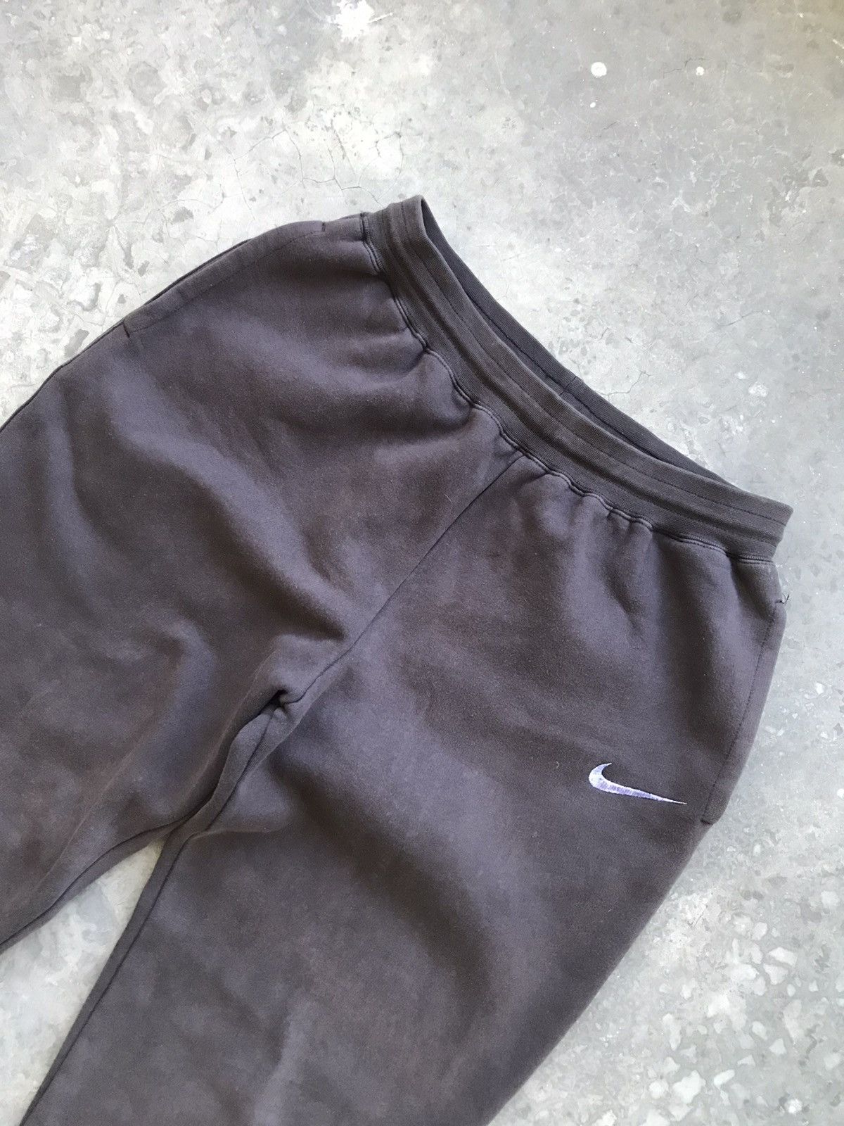 Nike × Vintage Vintage 90s NIKE Sweat Pant Size US 32 / EU 48 - 2 Thumbnail