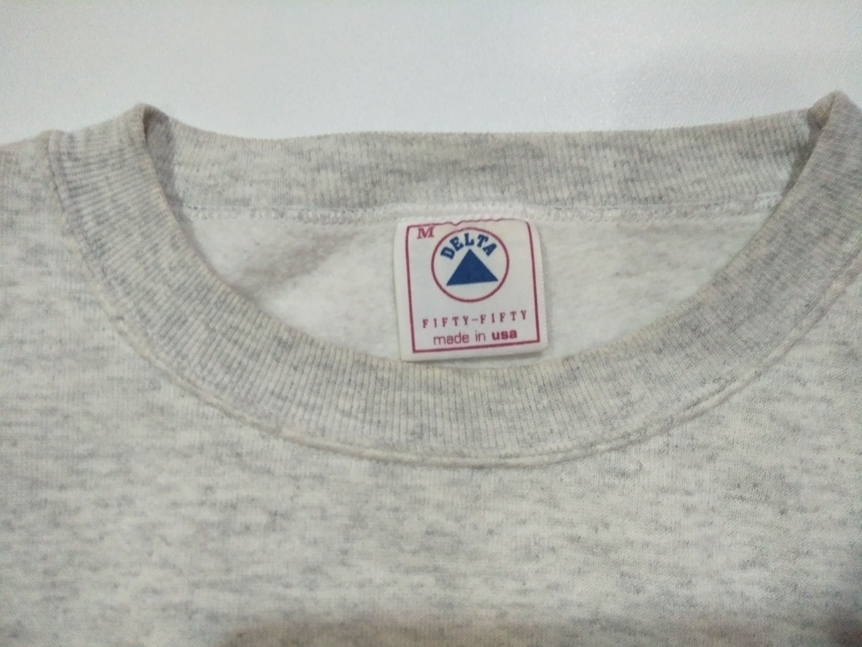 Delta Vintage Minnie Mouse sweatshirt crewneck big logo spell out Size US M / EU 48-50 / 2 - 3 Thumbnail