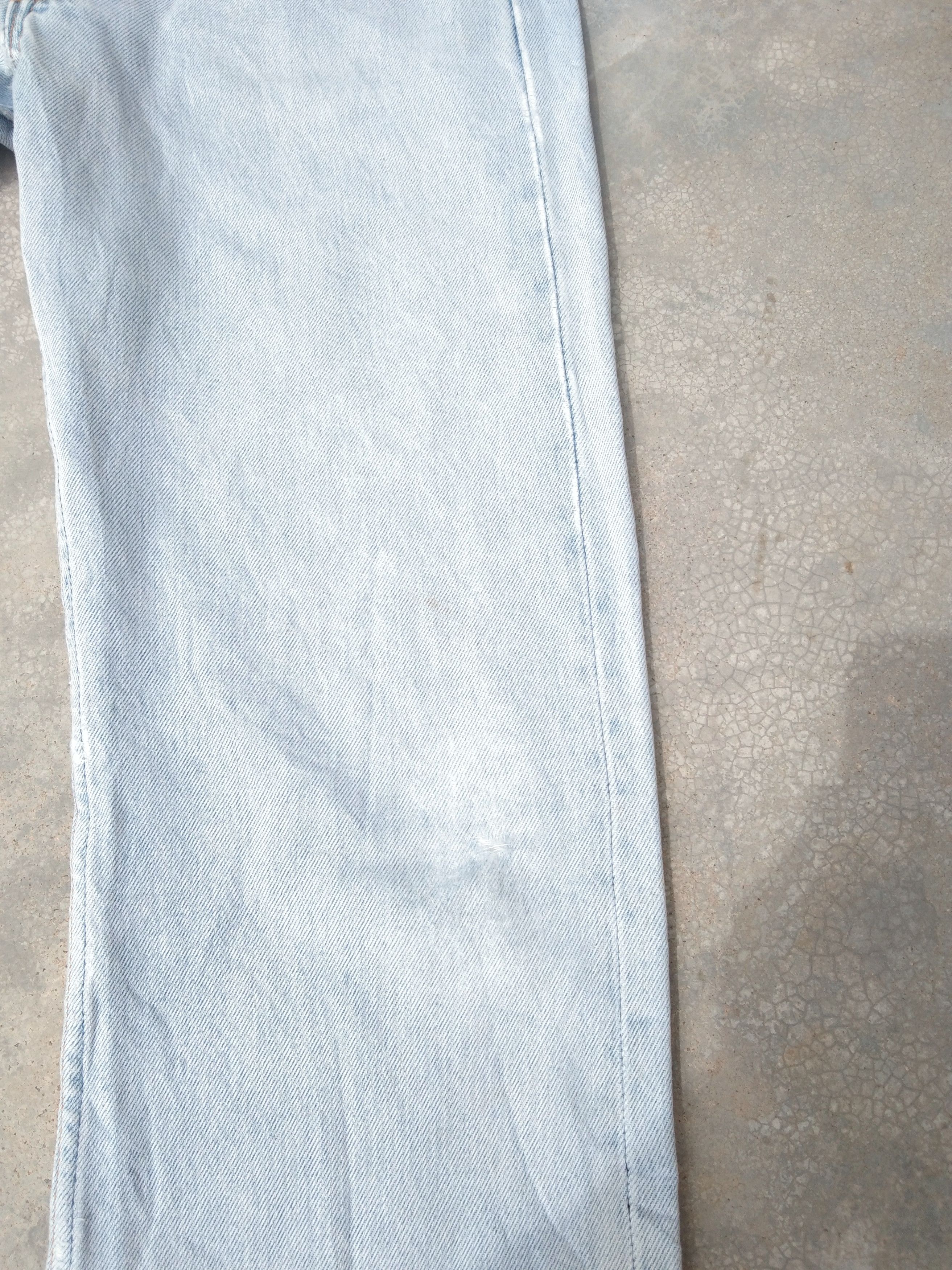 Levi's 90s Vintage Levi's 501 Made In USA Distressed Jeans Size US 28 / EU 44 - 6 Thumbnail