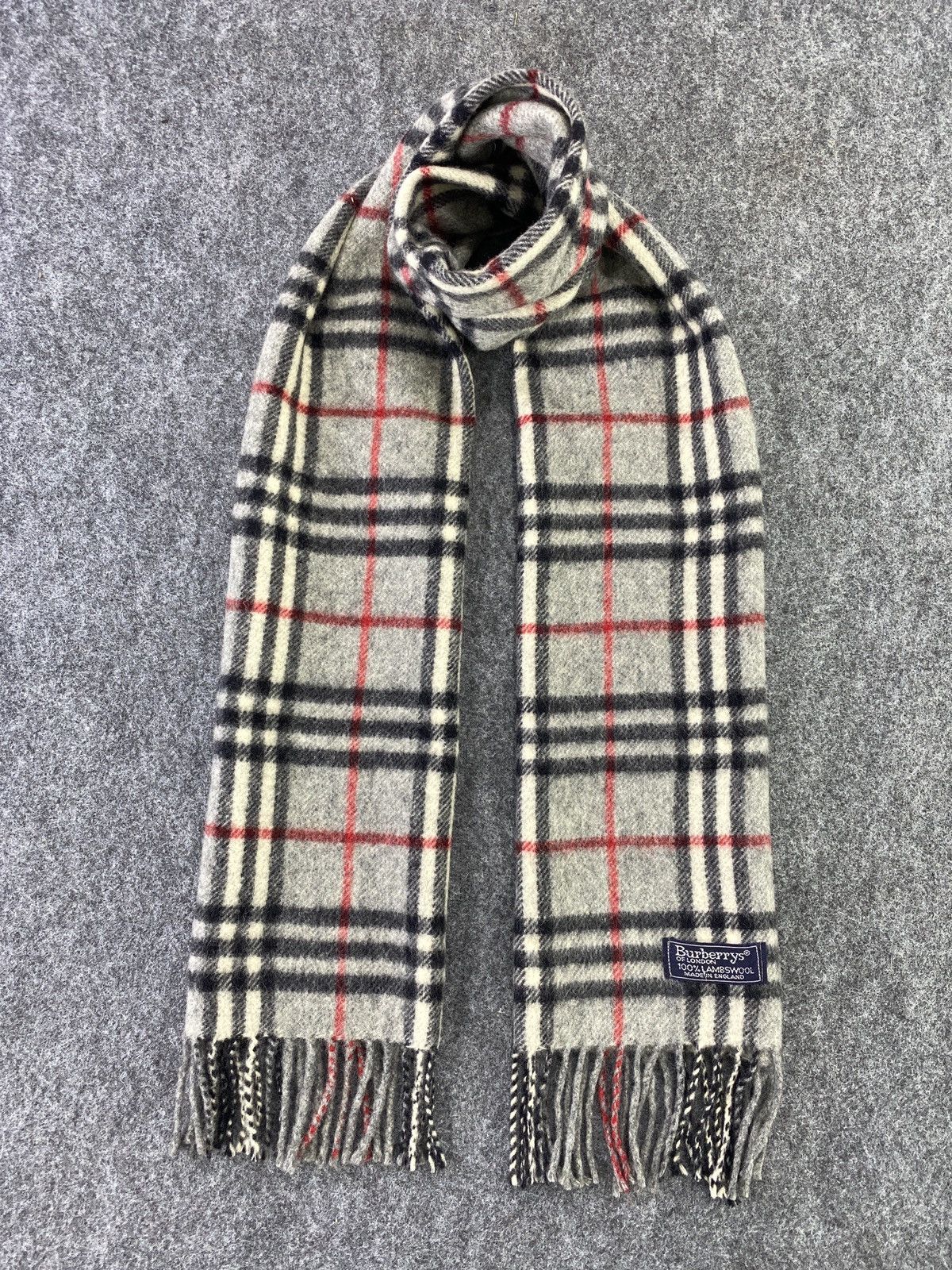 Burberry Vintage Burberry Scarf/Muffler/Neckwear -T222 Size ONE SIZE - 1 Thumbnail