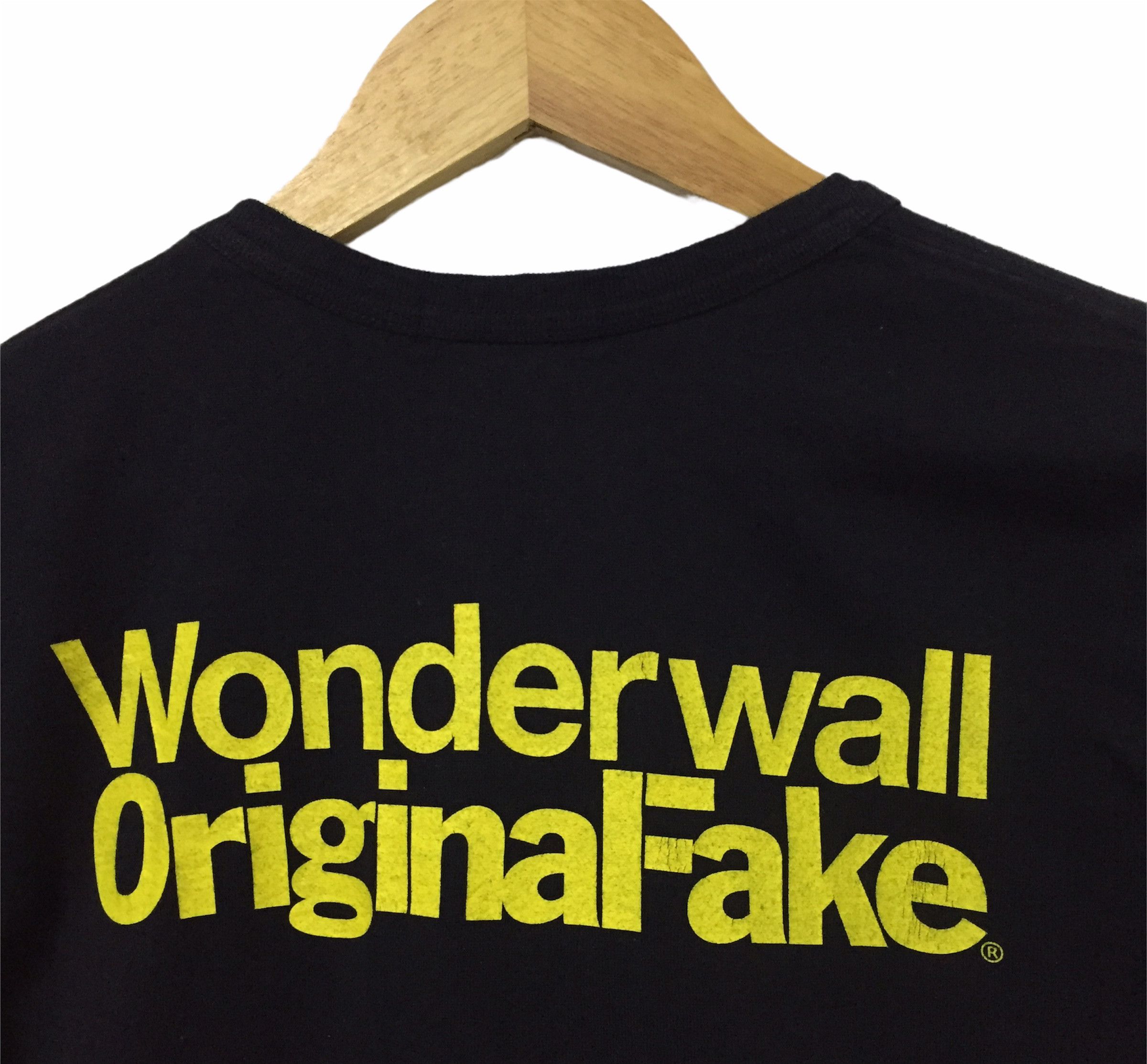 Kaws × Medicom Toy × Original Fake KAWS ORIGINAL FAKE WONDERWALL JAPANESE COLLAB BRAND TSHIRT Size US M / EU 48-50 / 2 - 7 Thumbnail
