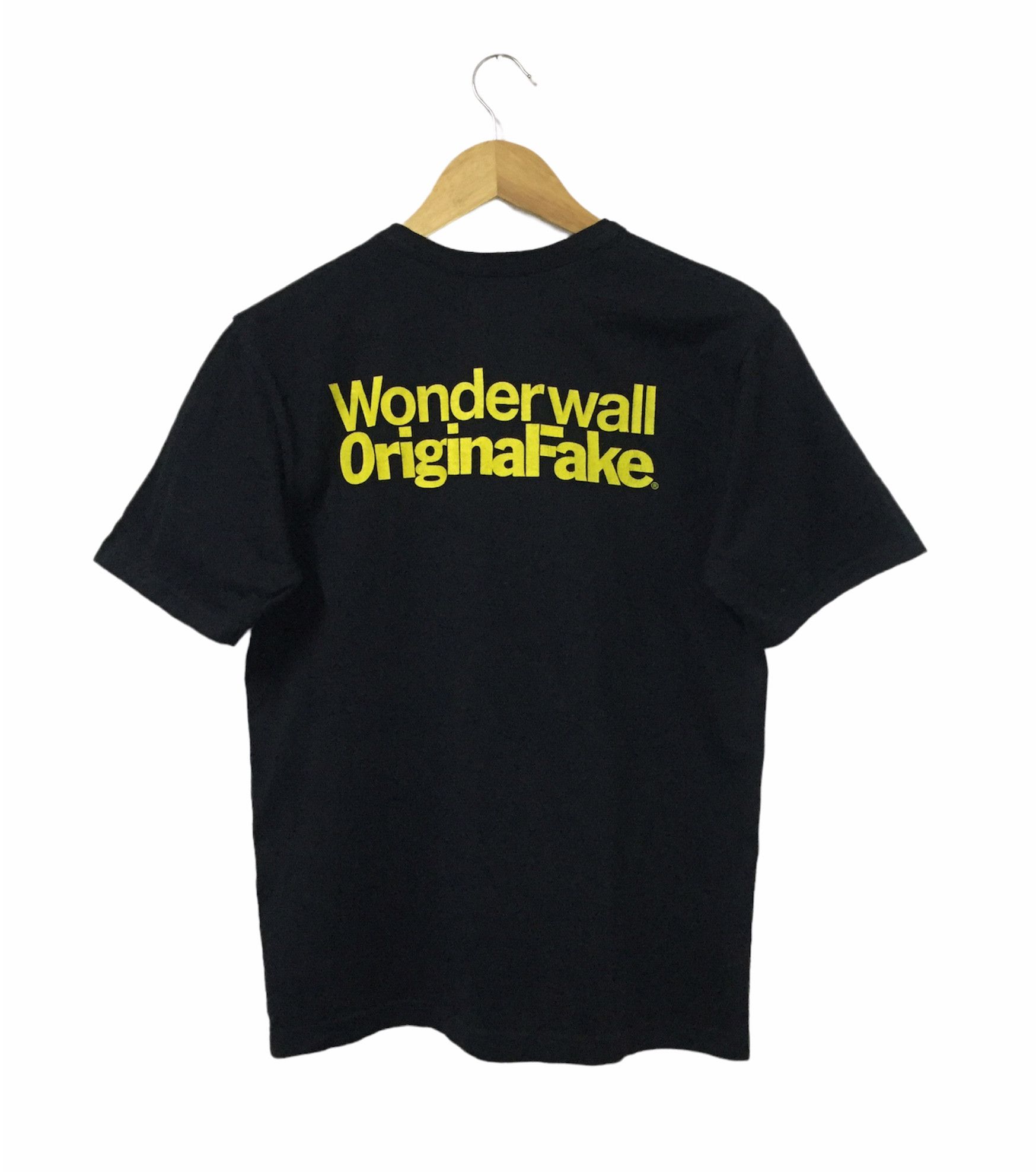 Kaws × Medicom Toy × Original Fake KAWS ORIGINAL FAKE WONDERWALL JAPANESE COLLAB BRAND TSHIRT Size US M / EU 48-50 / 2 - 6 Thumbnail