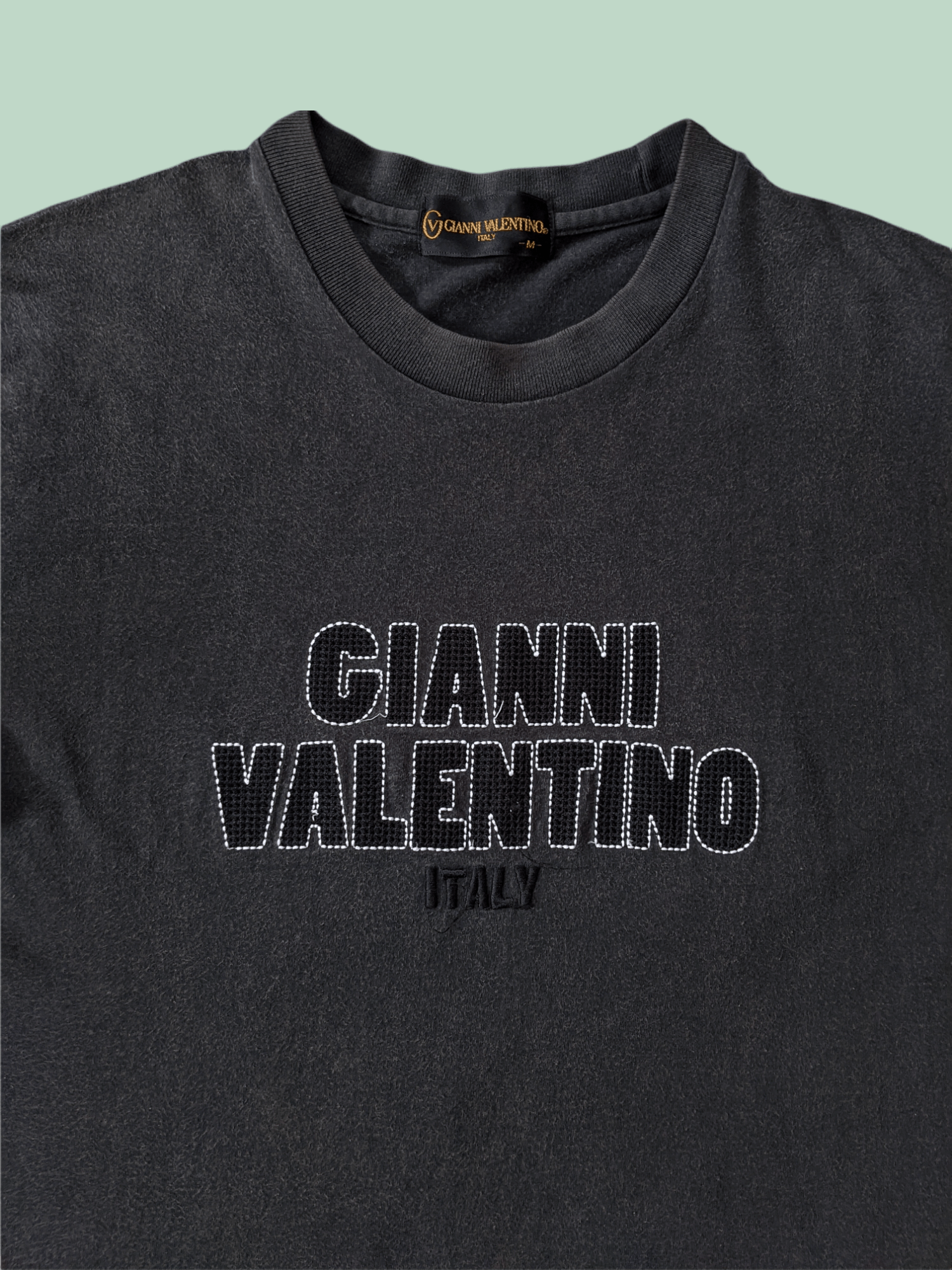 Giovanni Valentino × Valentino × Vintage Vintage 90s Gianni Valentino Faded Embroidered T shirt Size US S / EU 44-46 / 1 - 2 Thumbnail