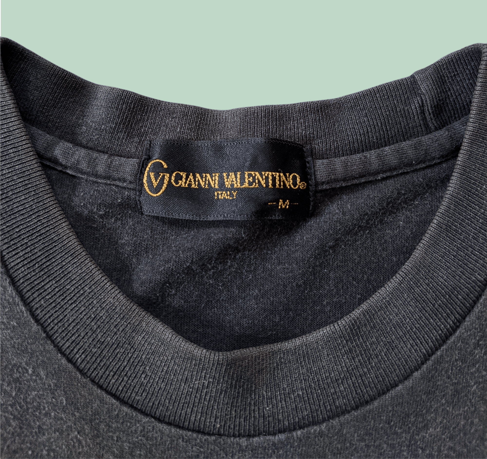 Giovanni Valentino × Valentino × Vintage Vintage 90s Gianni Valentino Faded Embroidered T shirt Size US S / EU 44-46 / 1 - 4 Thumbnail
